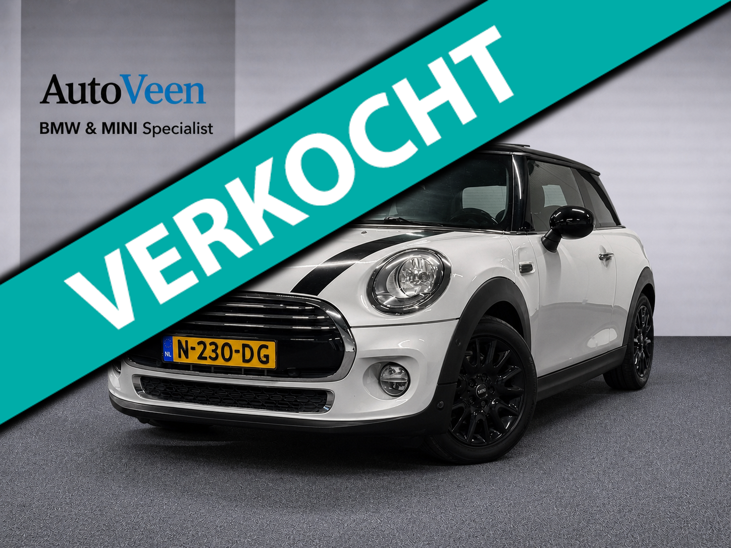 Mini Cooper 1.5 Cooper Chili Serious Business (PANO, NAVI, AUTOMAAT, PARKEERSENSOREN) 2014 - voorkant