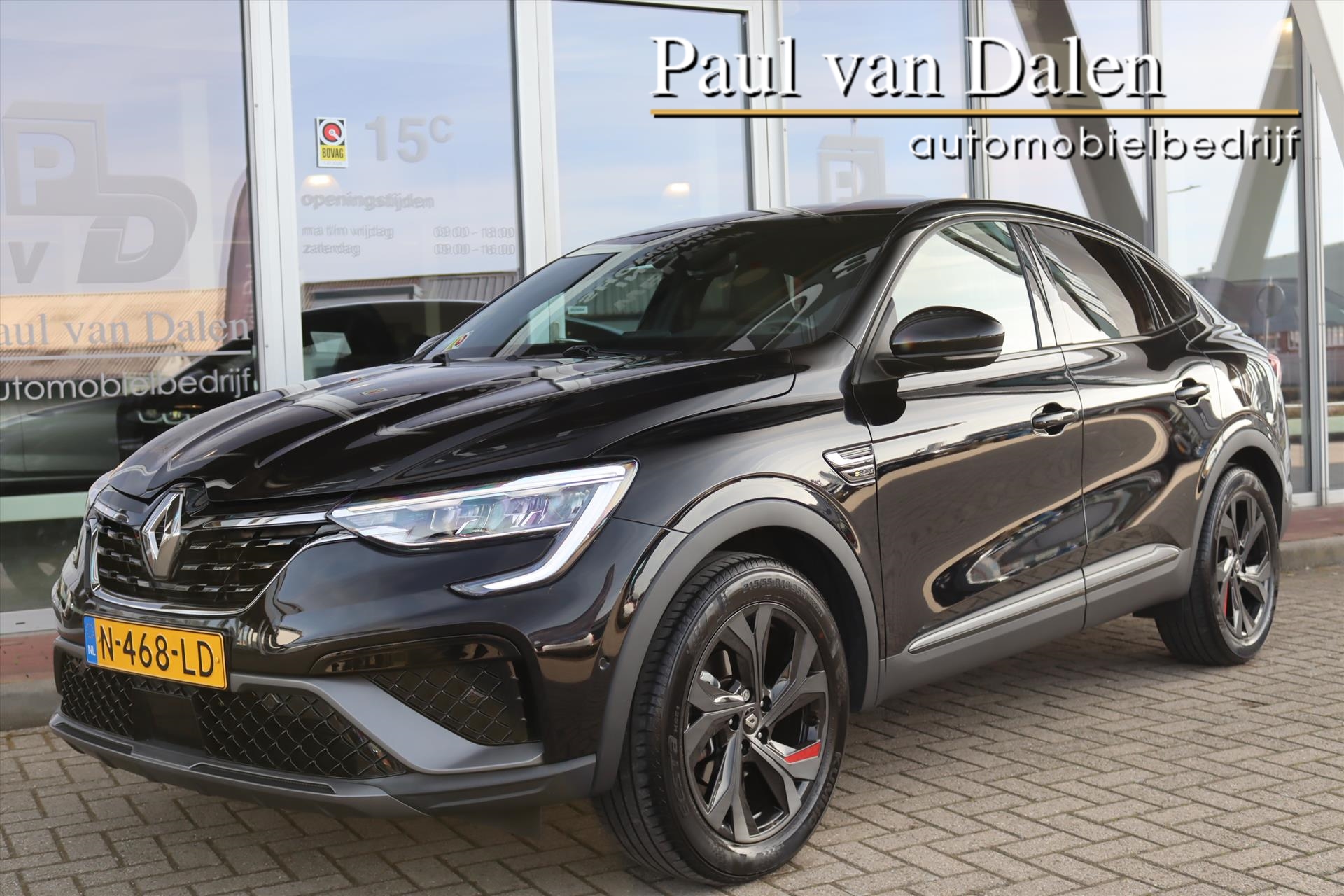 Foto van RENAULT ARKANA E-TECH