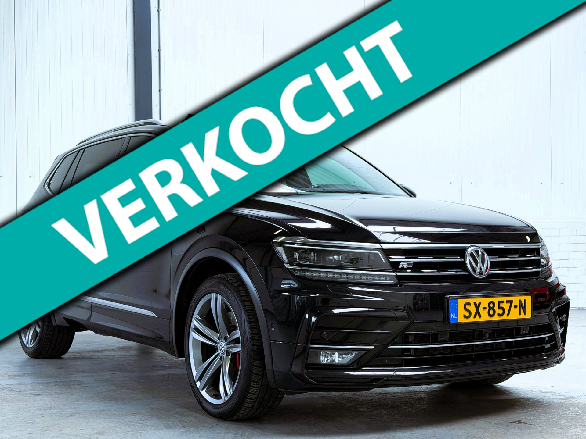 Volkswagen Tiguan 2.0 TSI 4Motion 3x R-Line|Pano|360|Trekhaak|Keyless|Standkachel|Adaptief|Org NL 2018 - voorkant