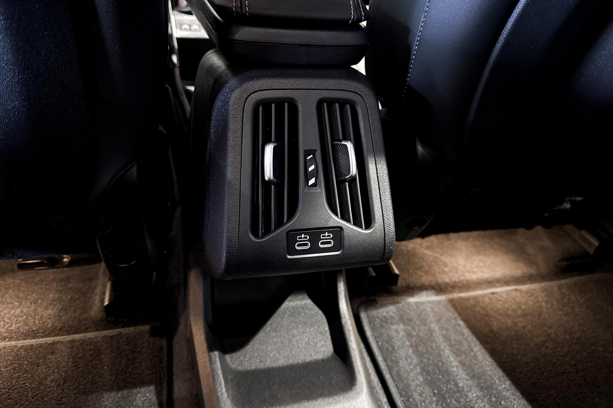 Foto van BMW Ix1 Edrive20