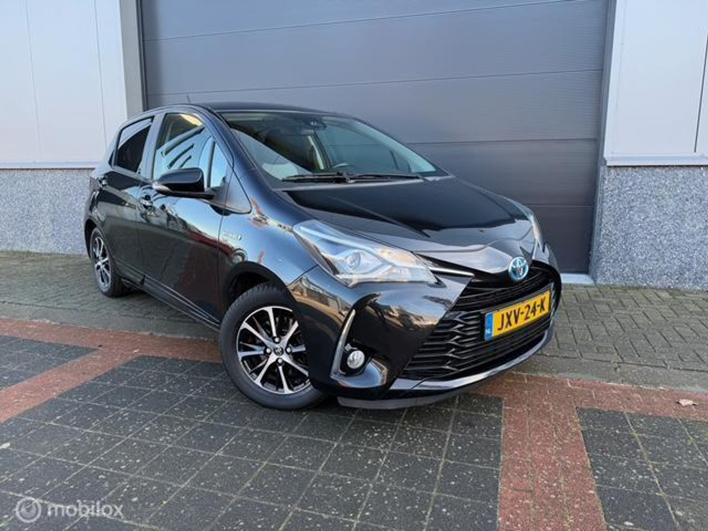 Toyota Toyota Yaris Hybrid 1.5 Hybrid Aspiration Cruise Control Apple carp 2018 - voorkant