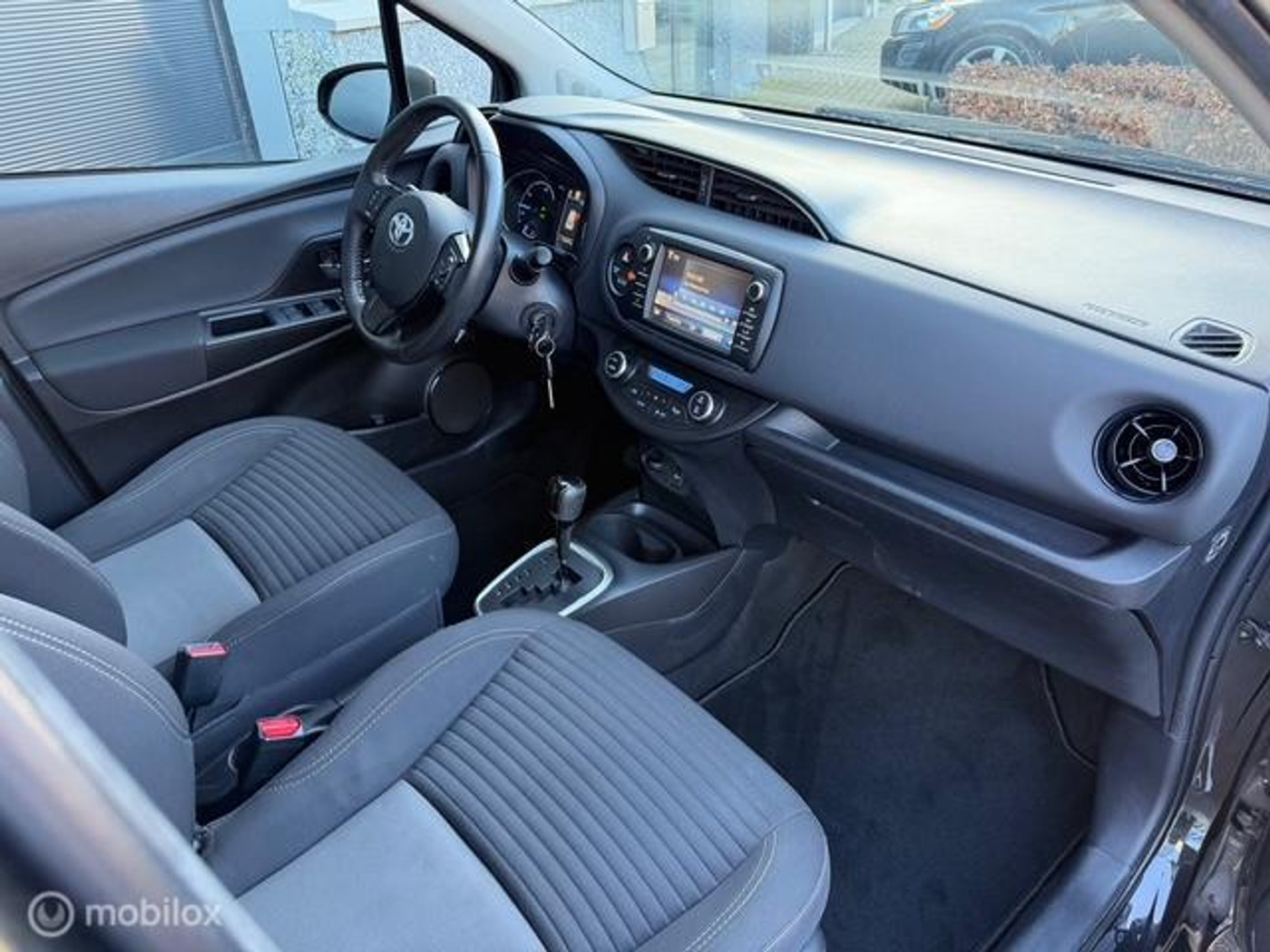 Foto van Toyota Toyota Yaris Hybrid