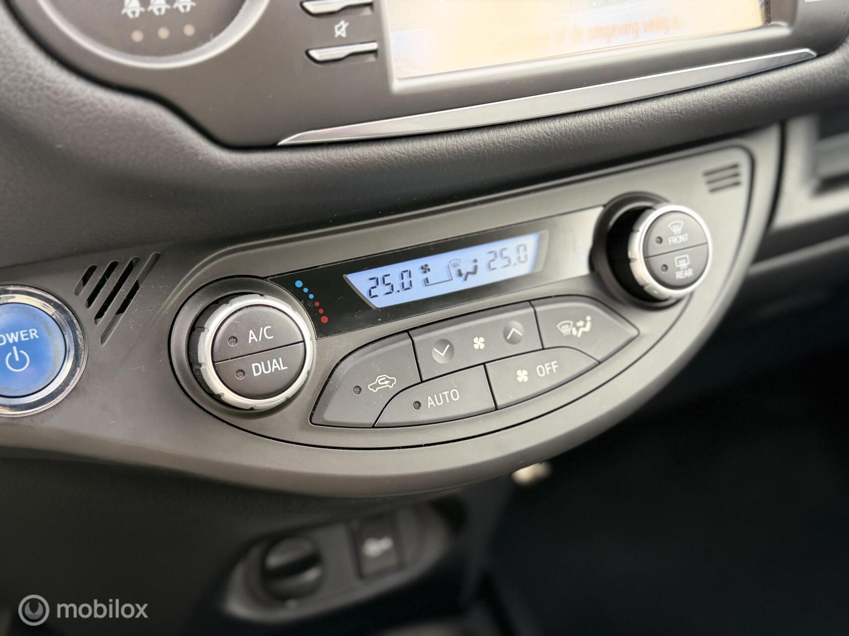 Foto van Toyota Toyota Yaris Hybrid