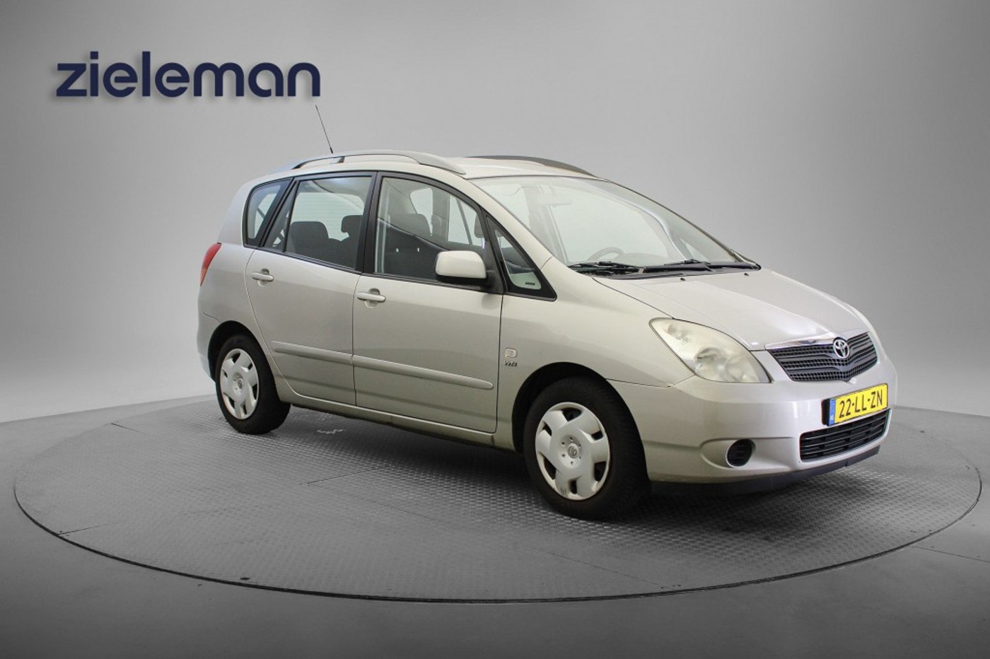 Foto van TOYOTA TOYOTA COROLLA VERSO