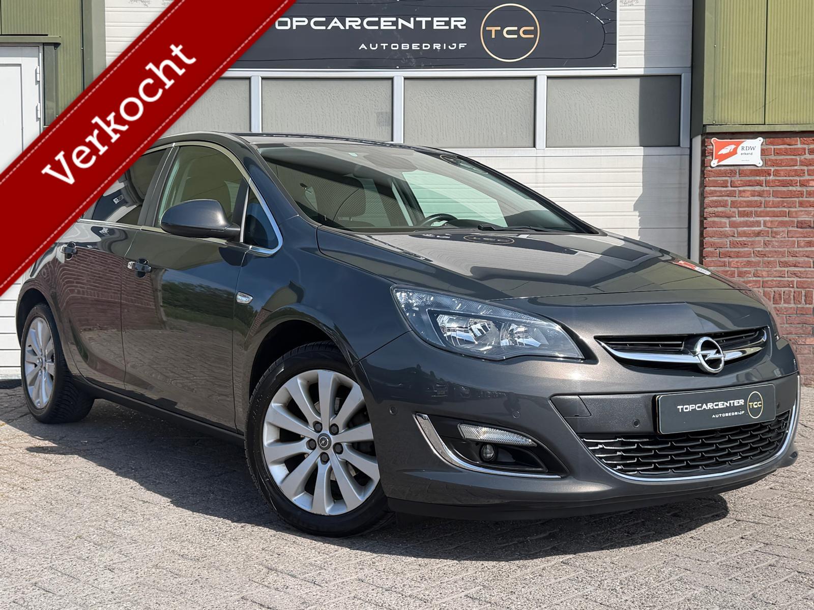 Opel Astra 1.4 Turbo Sport +/AIRCO/PARKS/CAMERA/NAVI/APK 2015 - voorkant