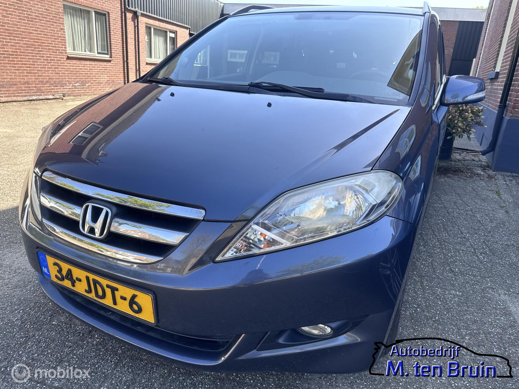 Foto van HONDA FR-V