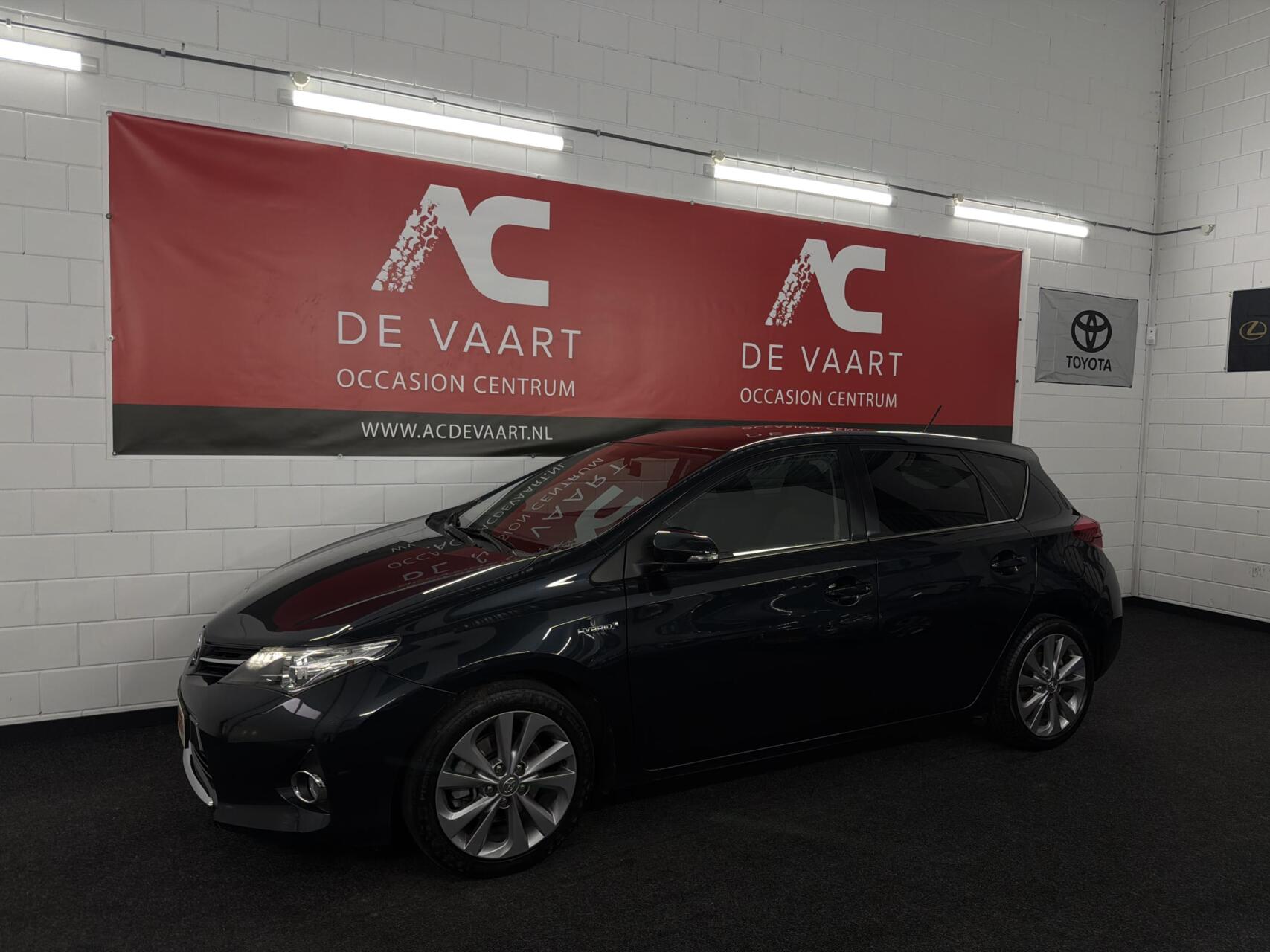 Toyota Toyota Auris 1.8 Hybrid Lease - VERKOCHT! 2013 - voorkant