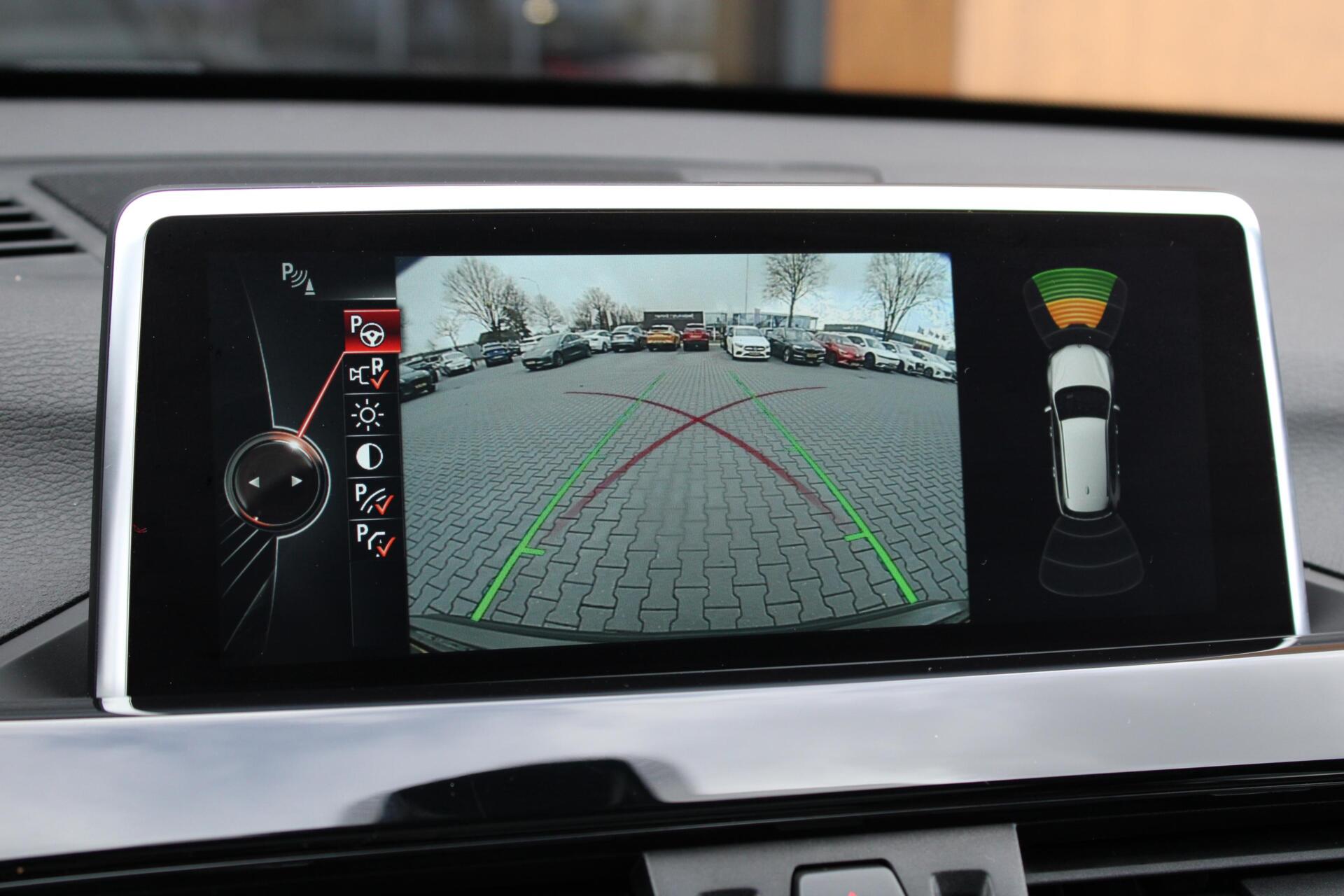 Foto van BMW X1 Xdrive20i