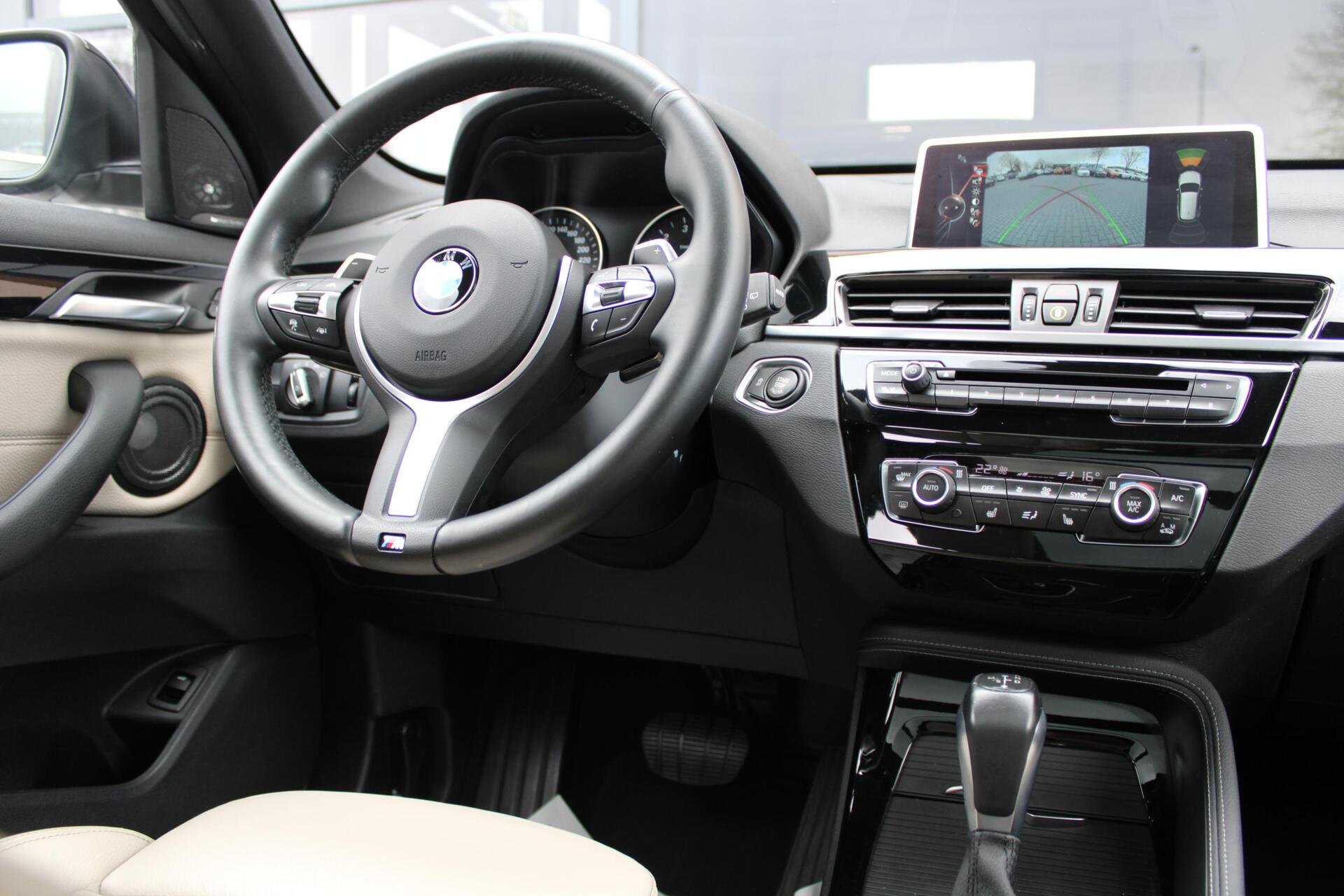 Foto van BMW X1 Xdrive20i