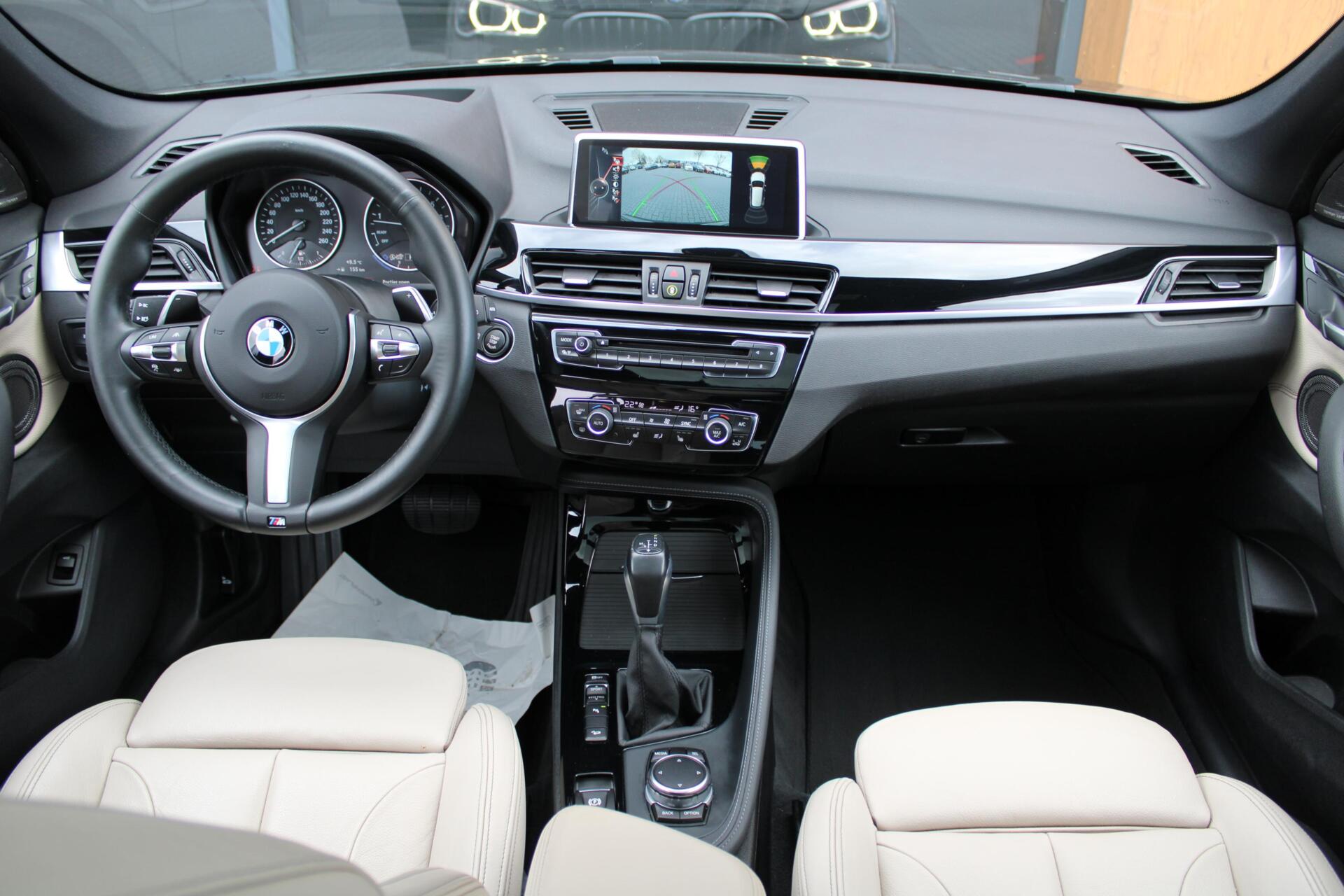 Foto van BMW X1 Xdrive20i