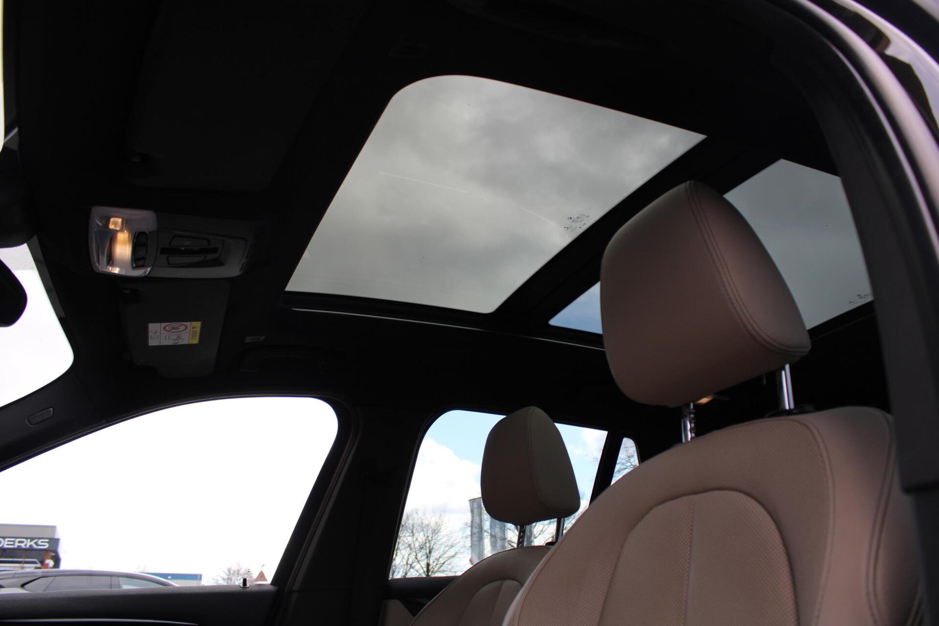 Foto van BMW X1 Xdrive20i