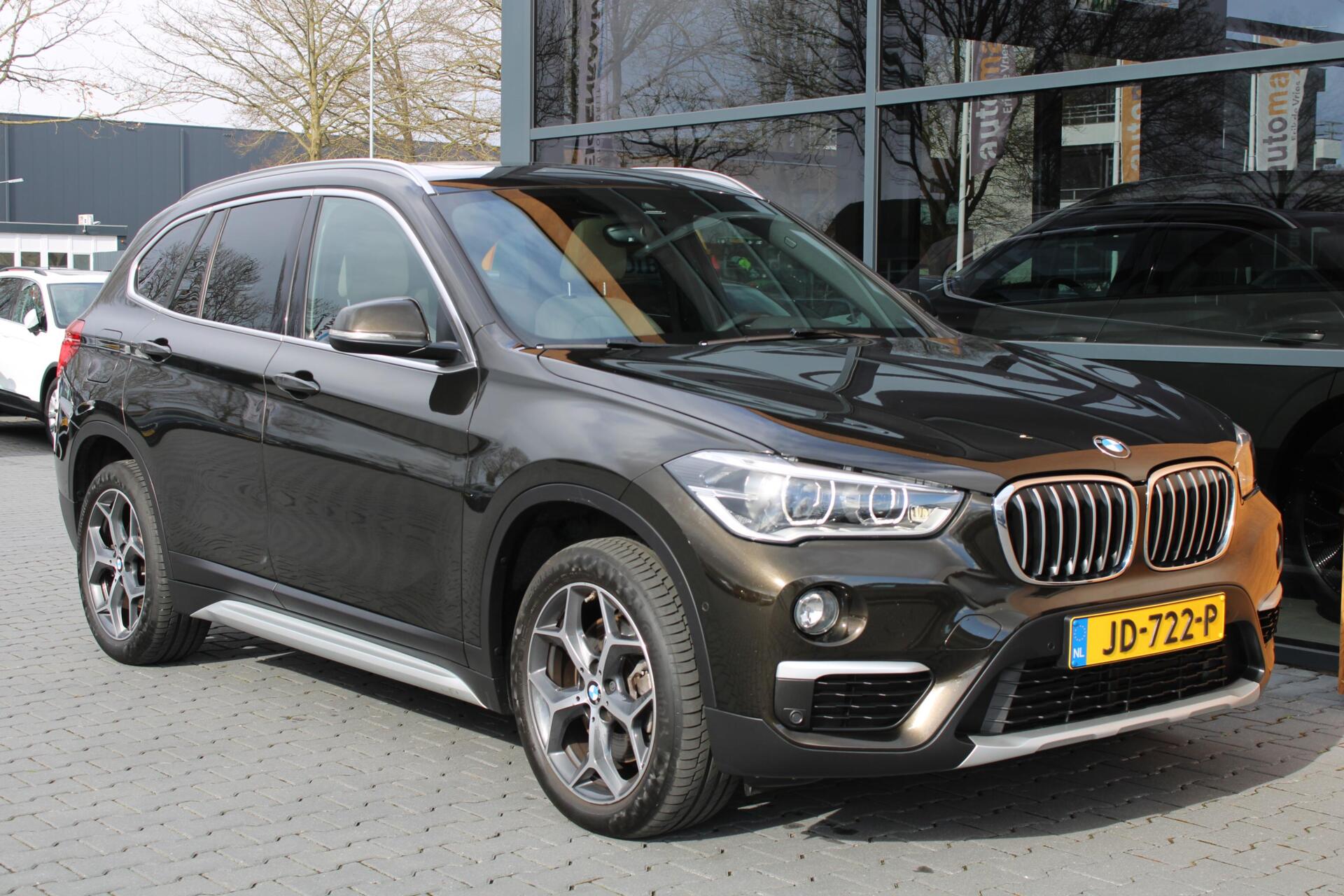 Foto van BMW X1 Xdrive20i