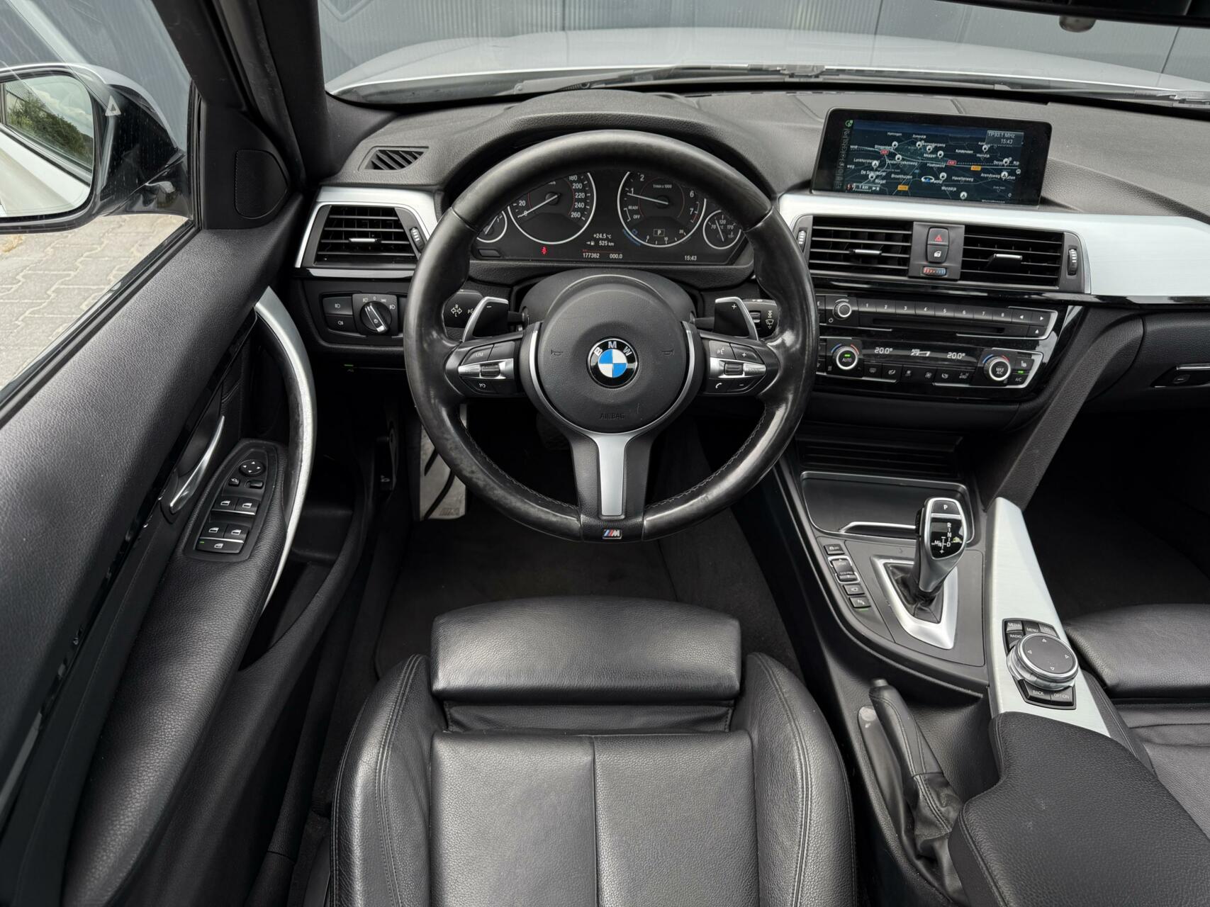 Foto van BMW 330i