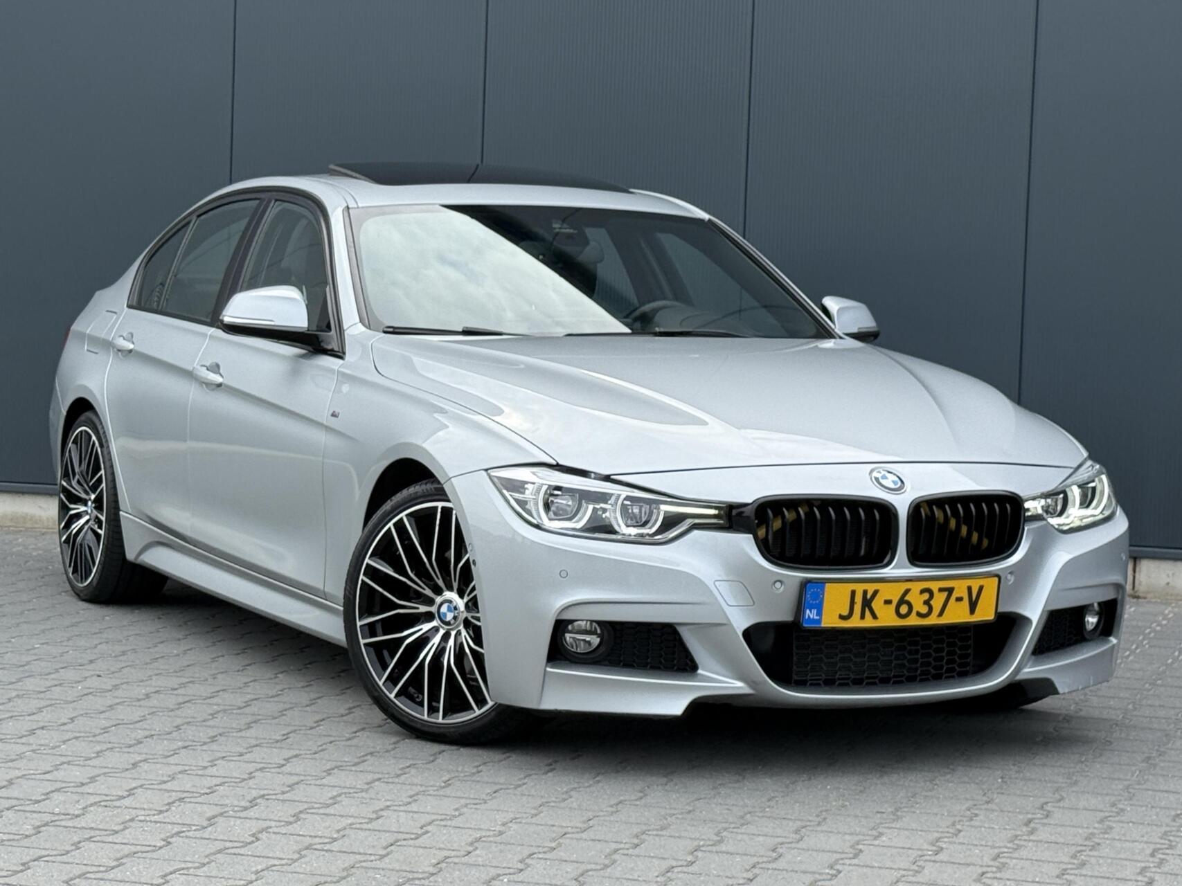 Foto van BMW 330i
