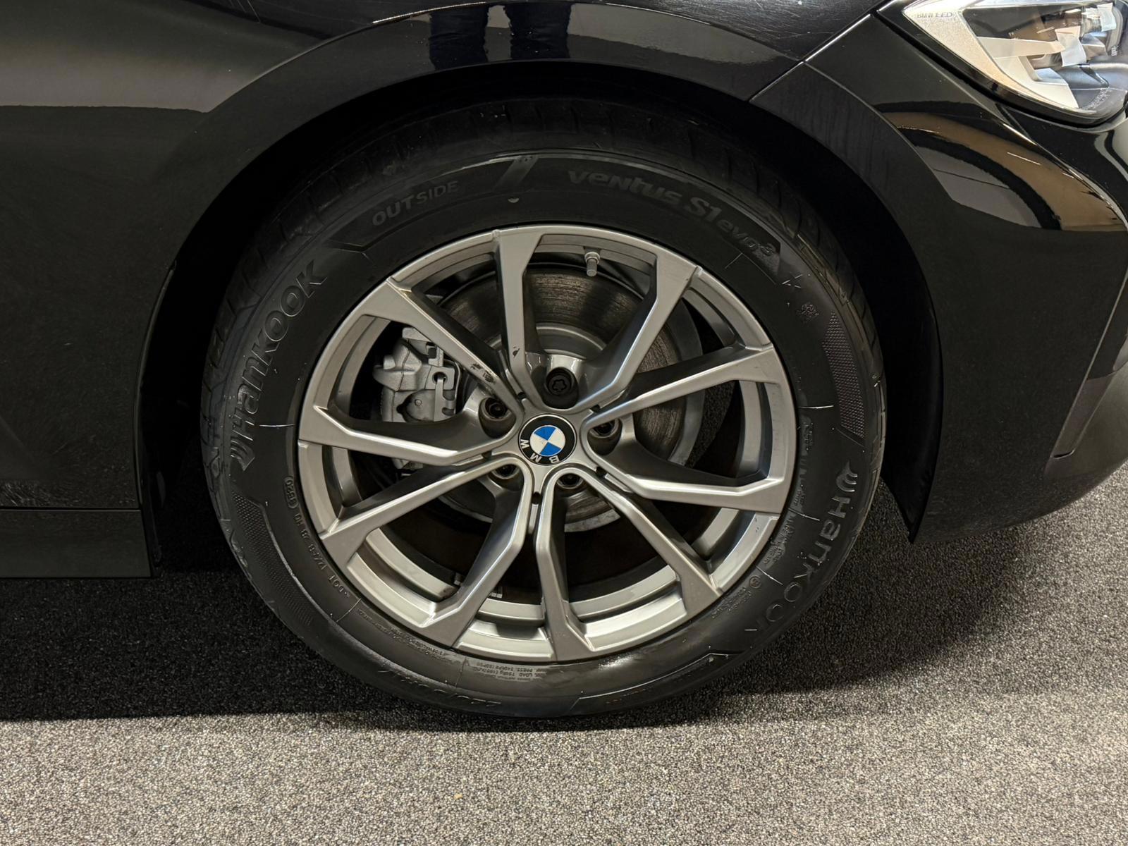 Foto van BMW 318i