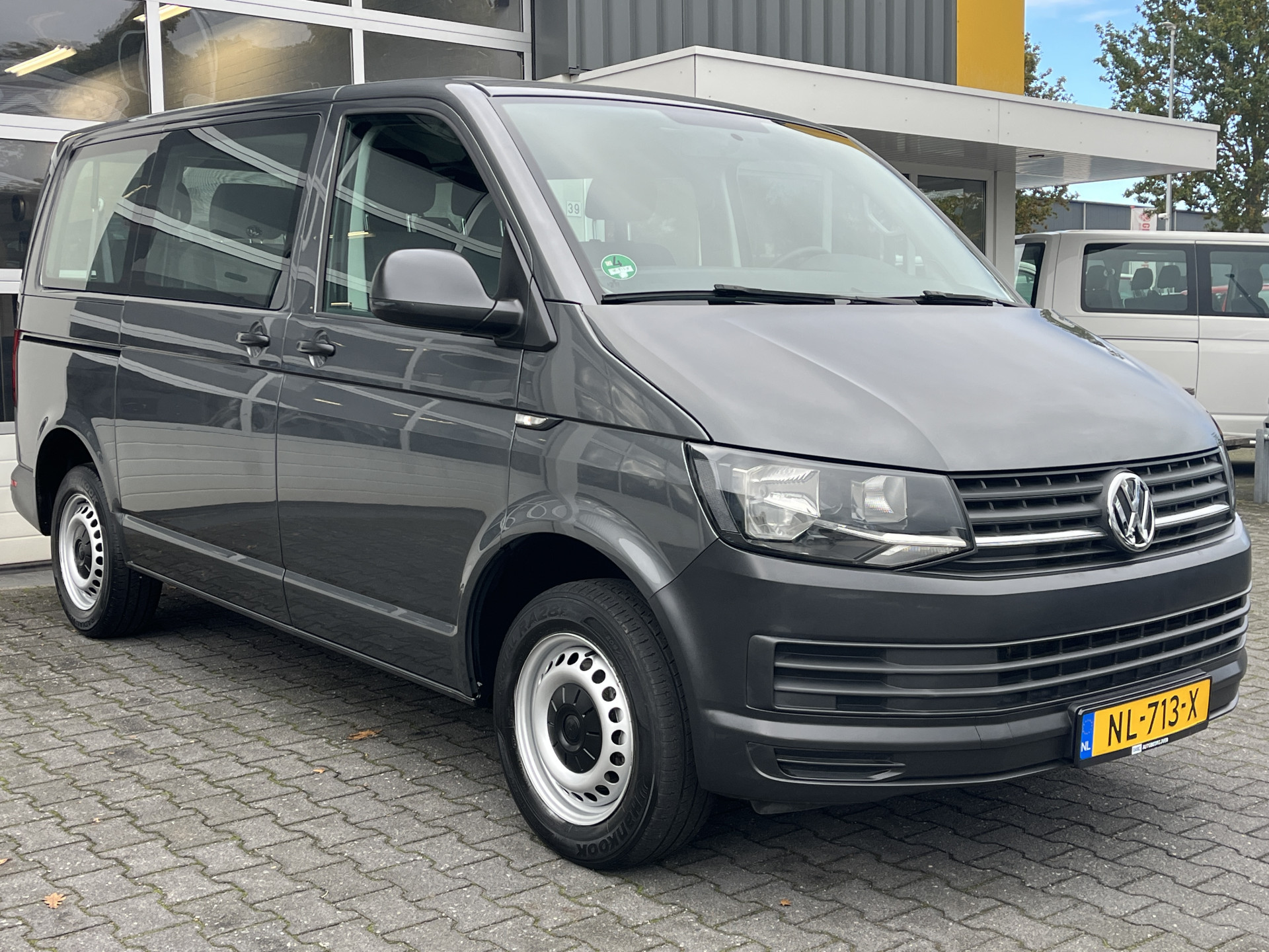 Foto van VOLKSWAGEN KOMBI