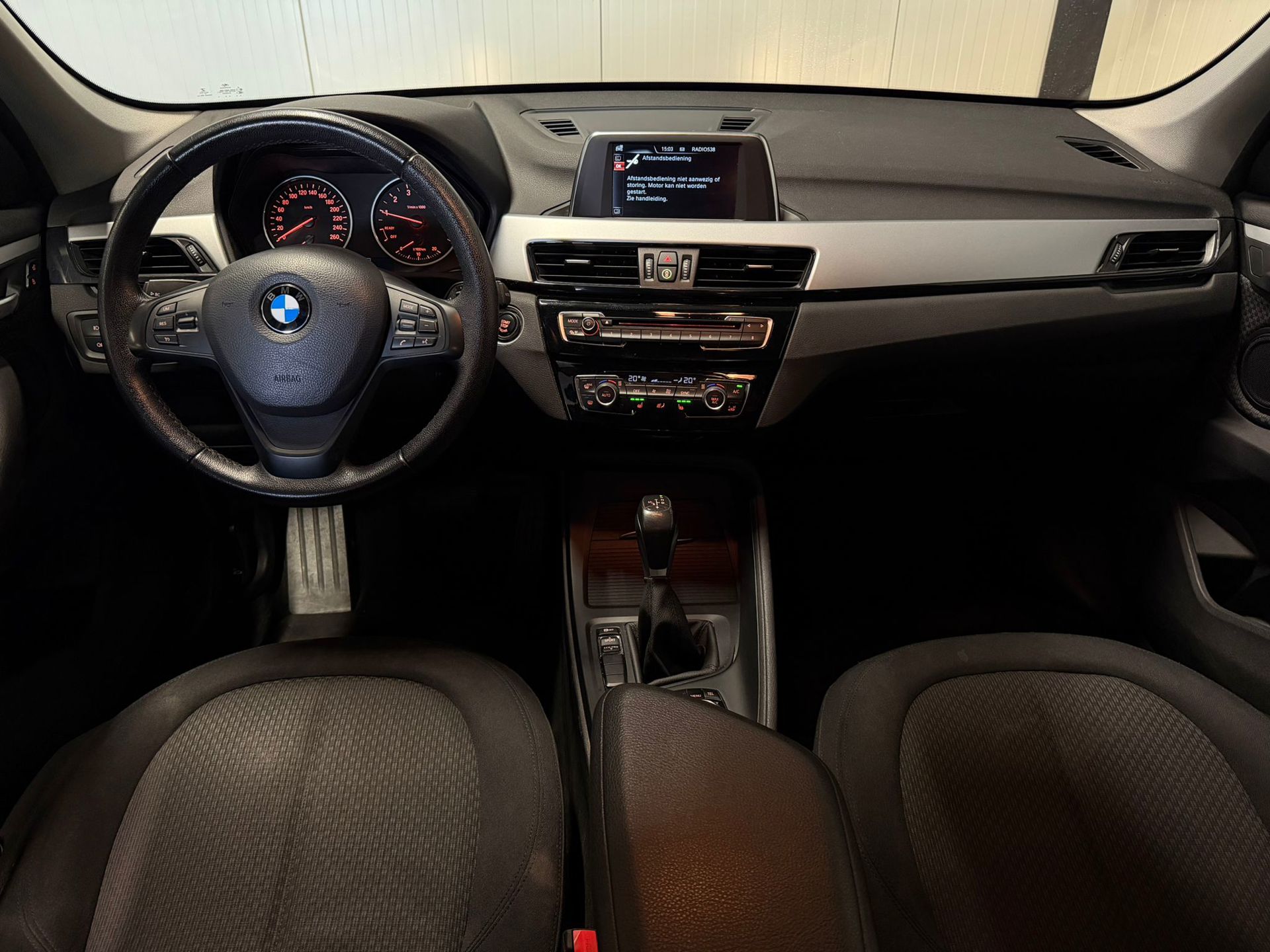 Foto van BMW X1 sDrive 18i