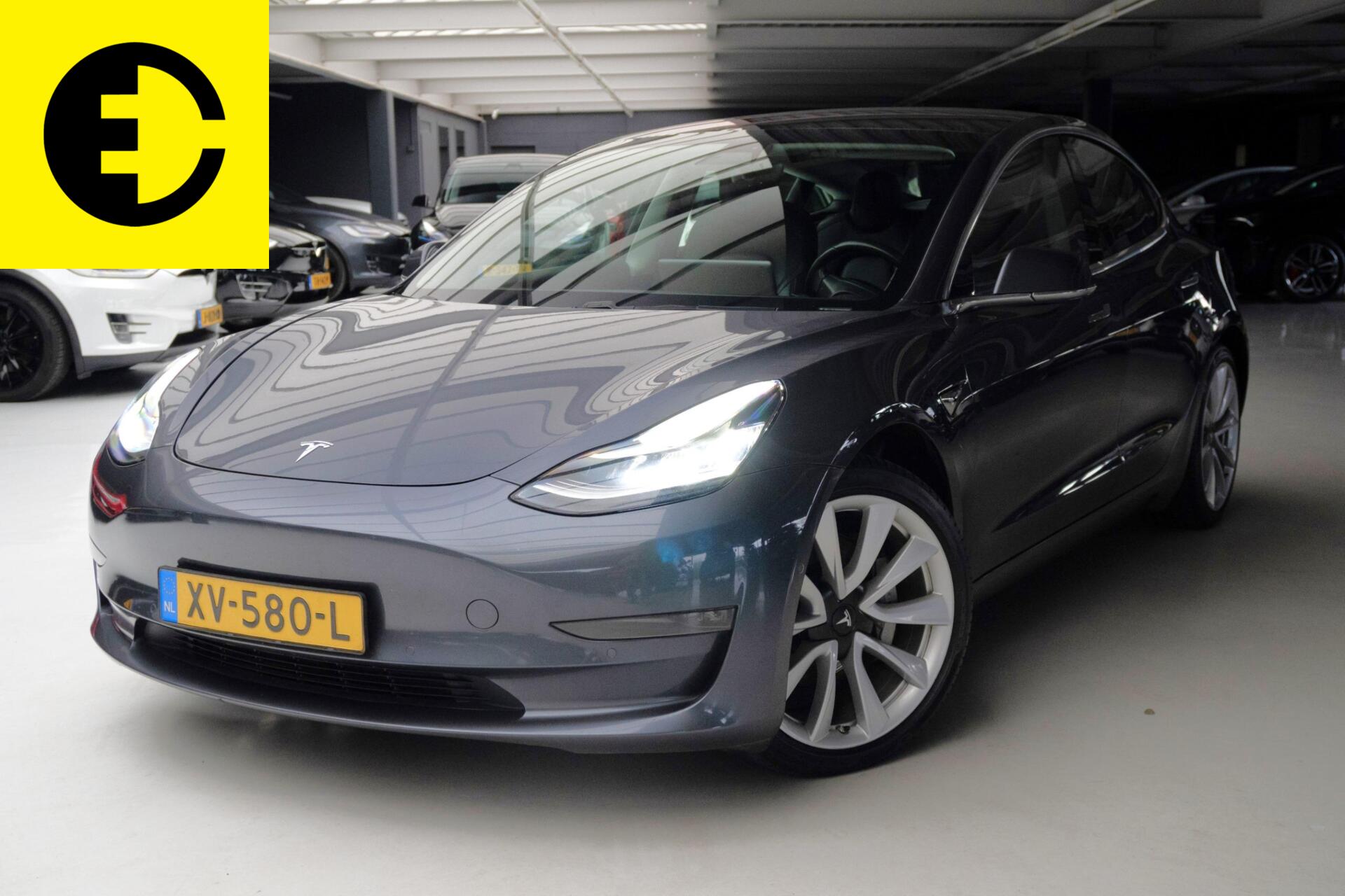 Tesla Model 3 Long Range AWD 75 kWh |88,3% SOH | Stoelverwarming | Premium audio 2019 - voorkant