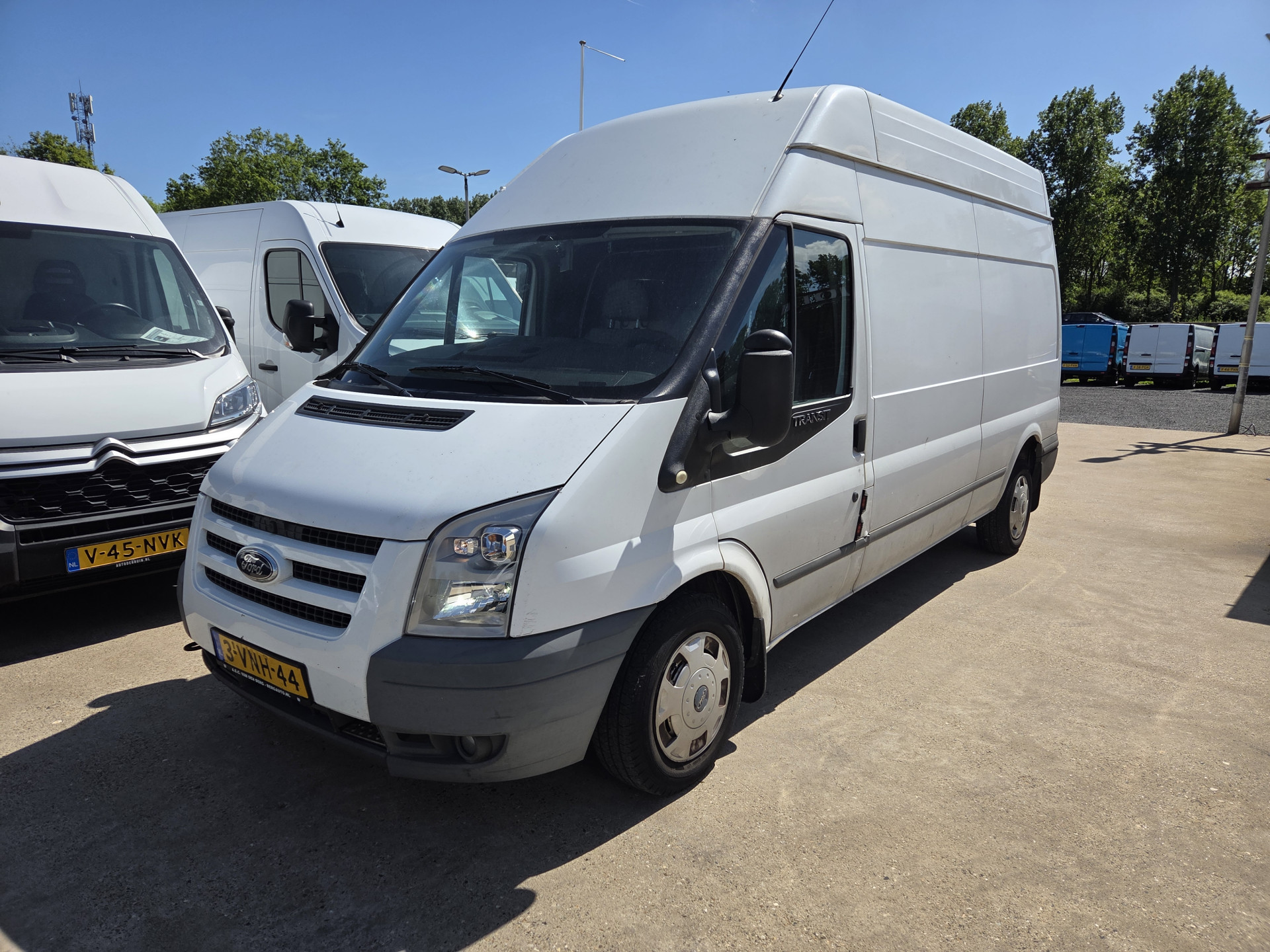 Foto van Ford Transit 300l Van 115dpf 4.36