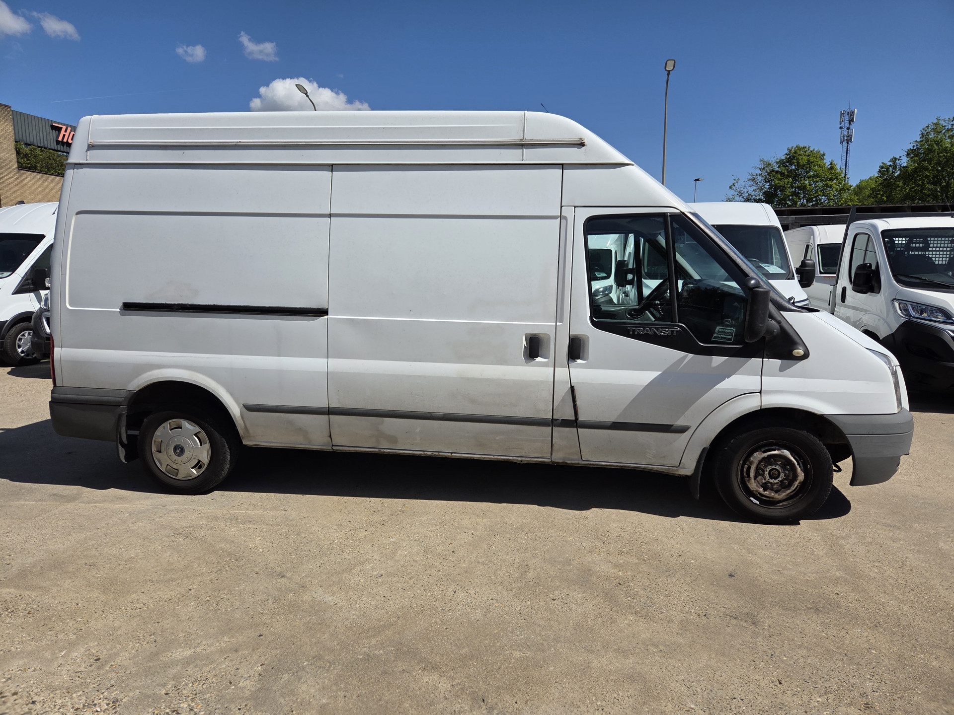 Foto van Ford Transit 300l Van 115dpf 4.36