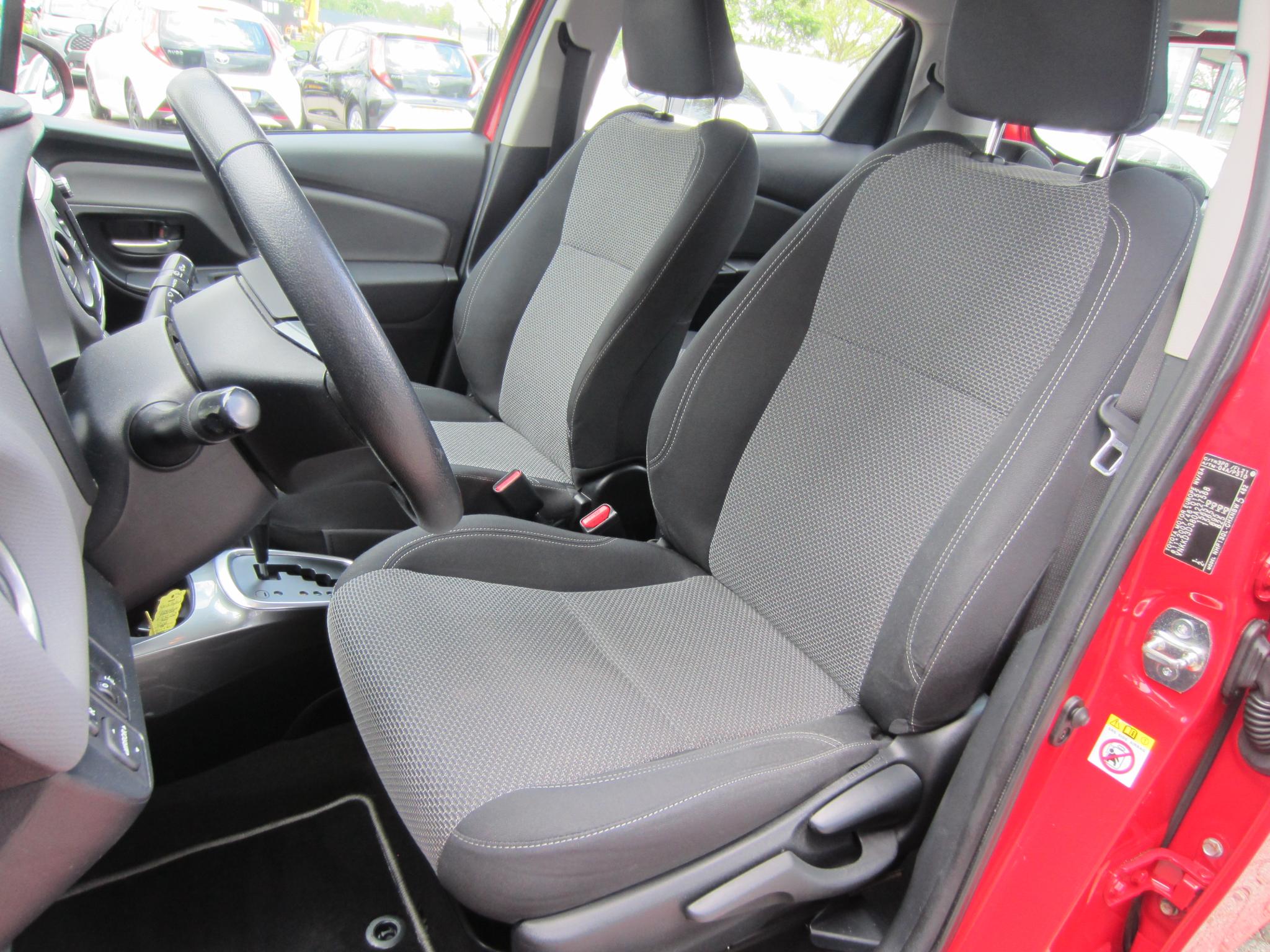 Foto van Toyota Toyota Yaris Hybrid