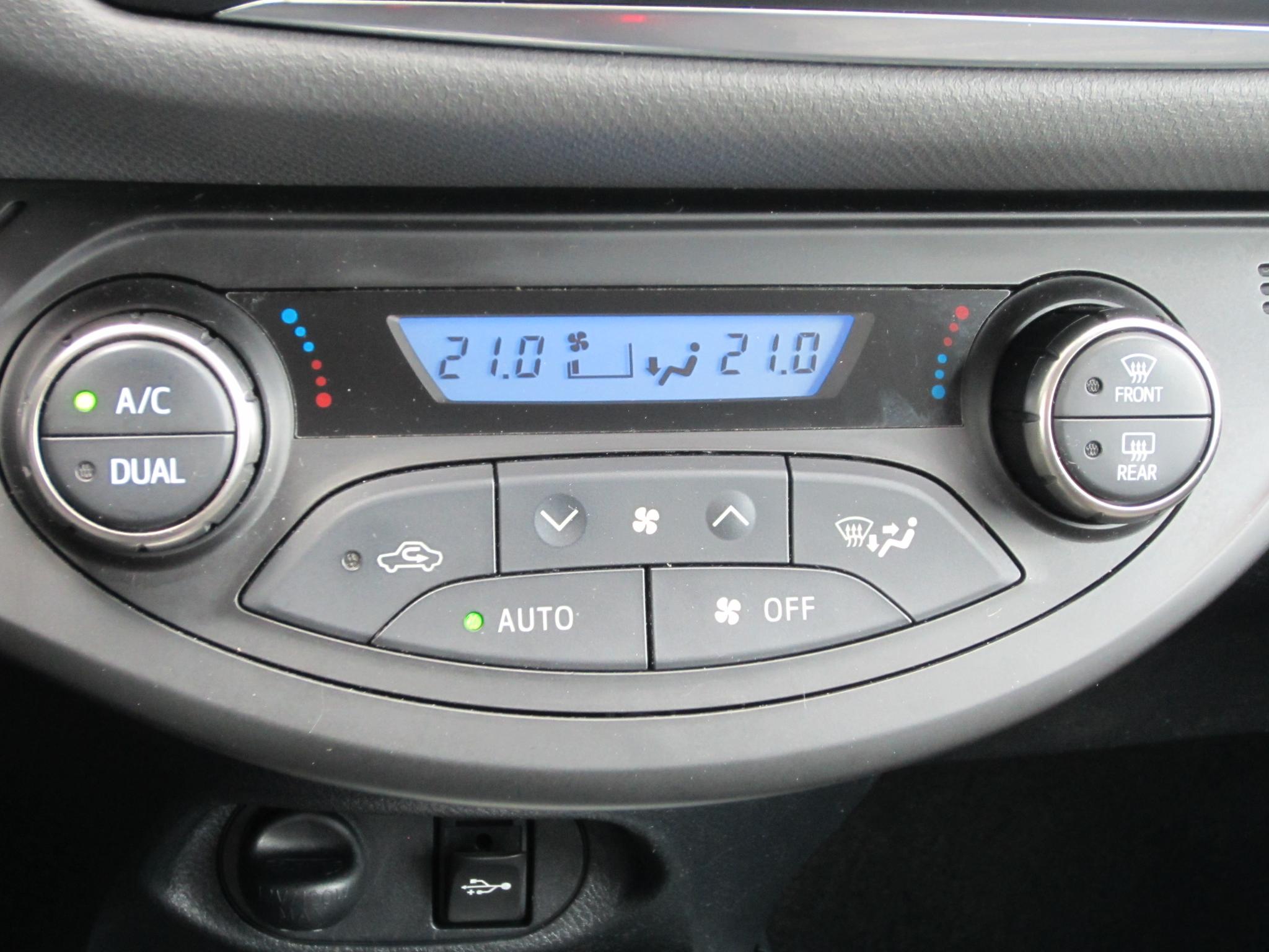 Foto van Toyota Toyota Yaris Hybrid