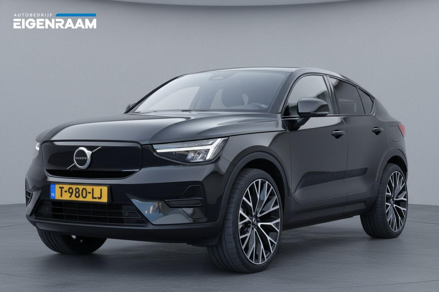 Foto van VOLVO C40