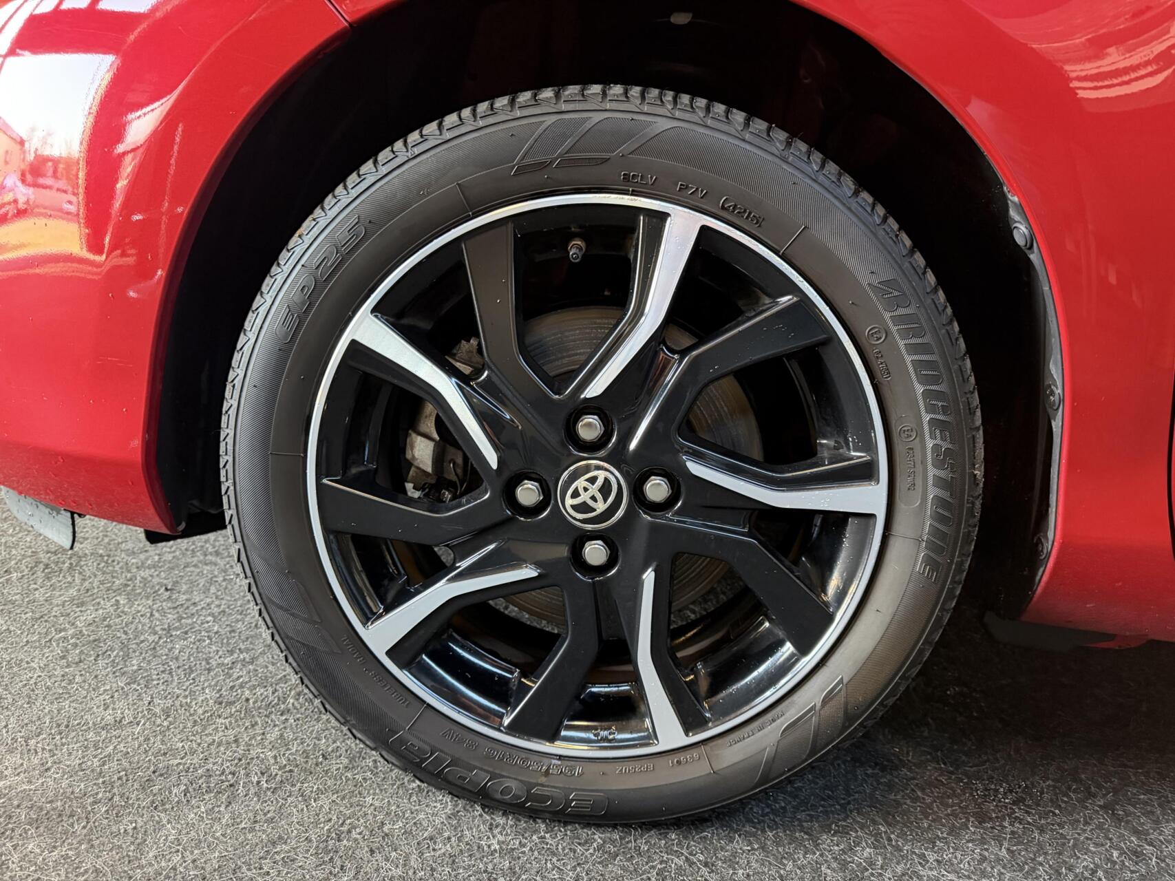 Foto van Toyota Toyota Yaris Hybrid