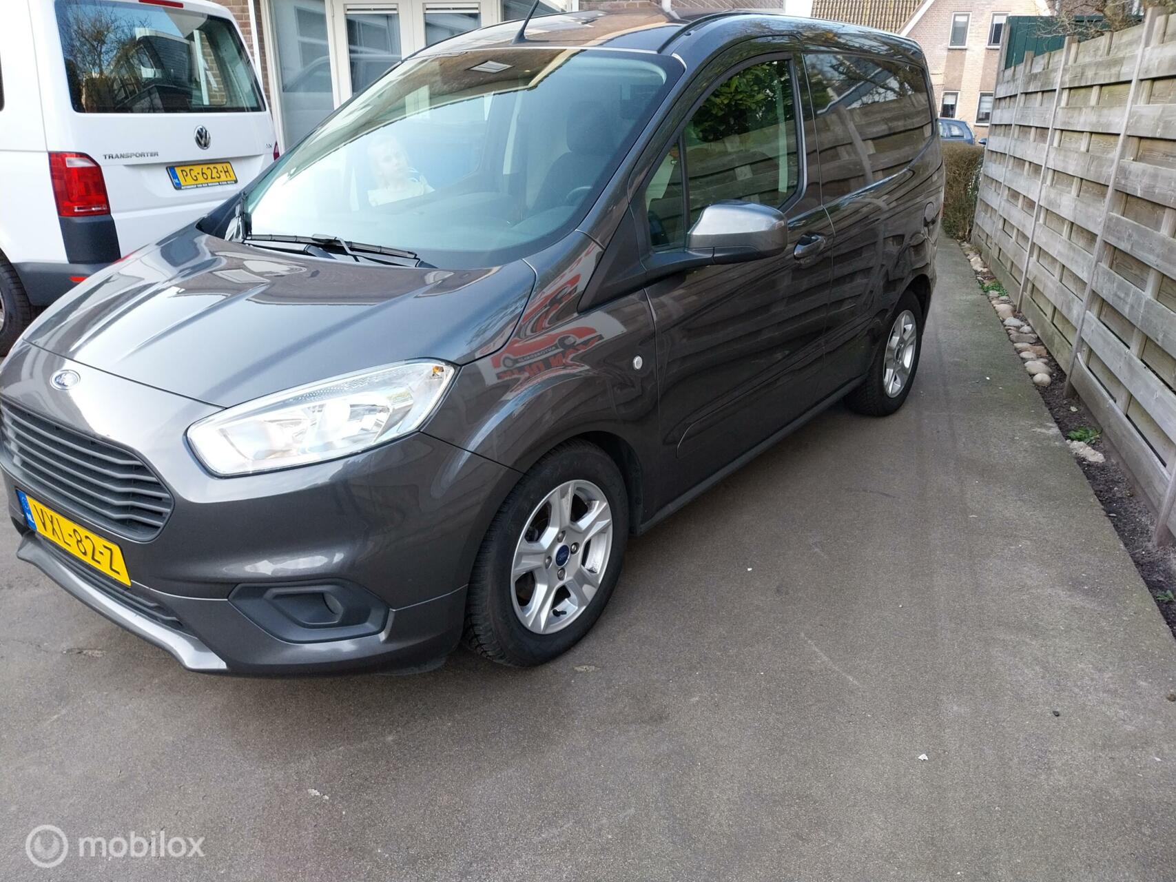 Foto van Ford Transit Courier