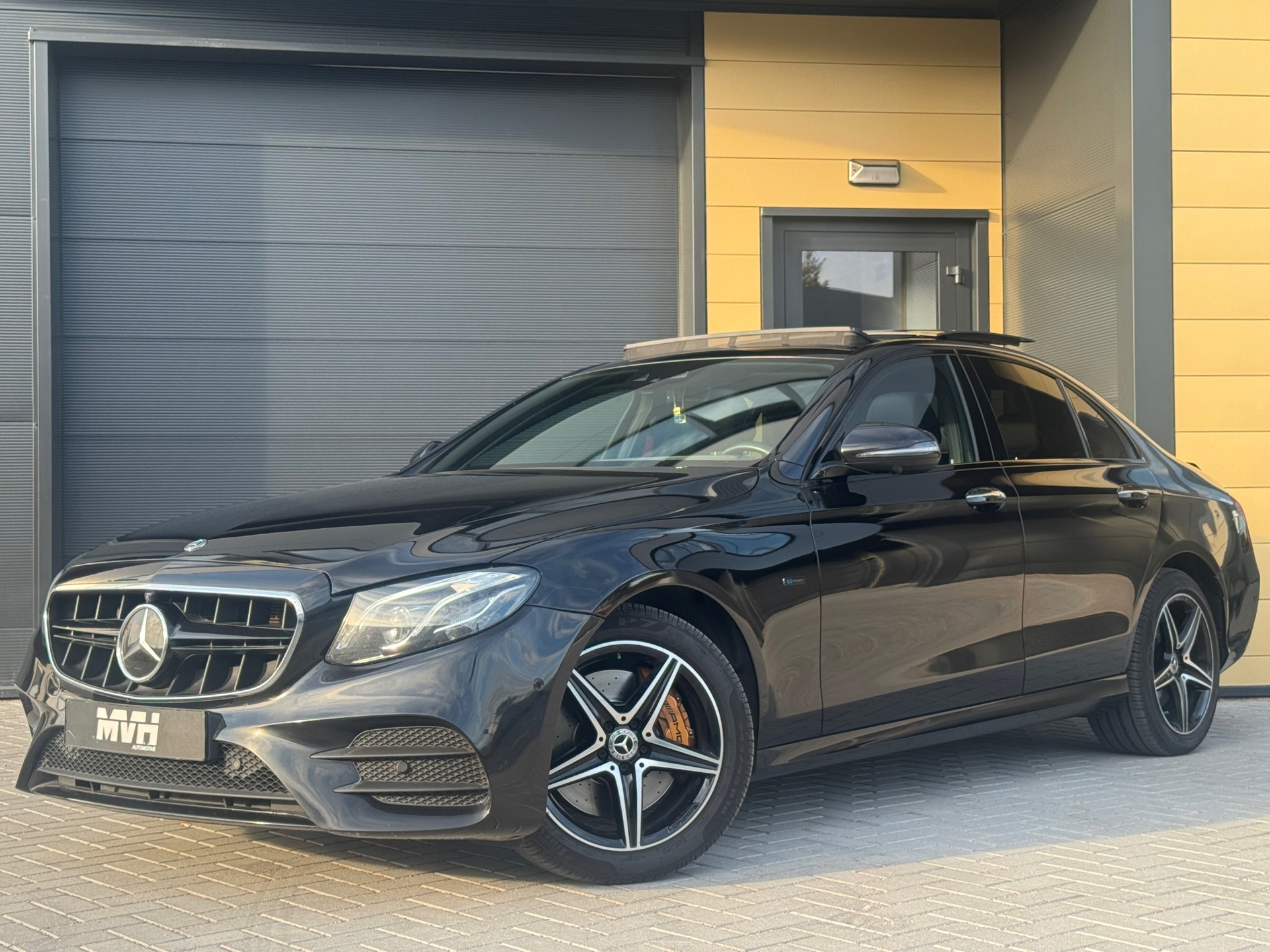 Foto van MERCEDES-BENZ E 300 DE