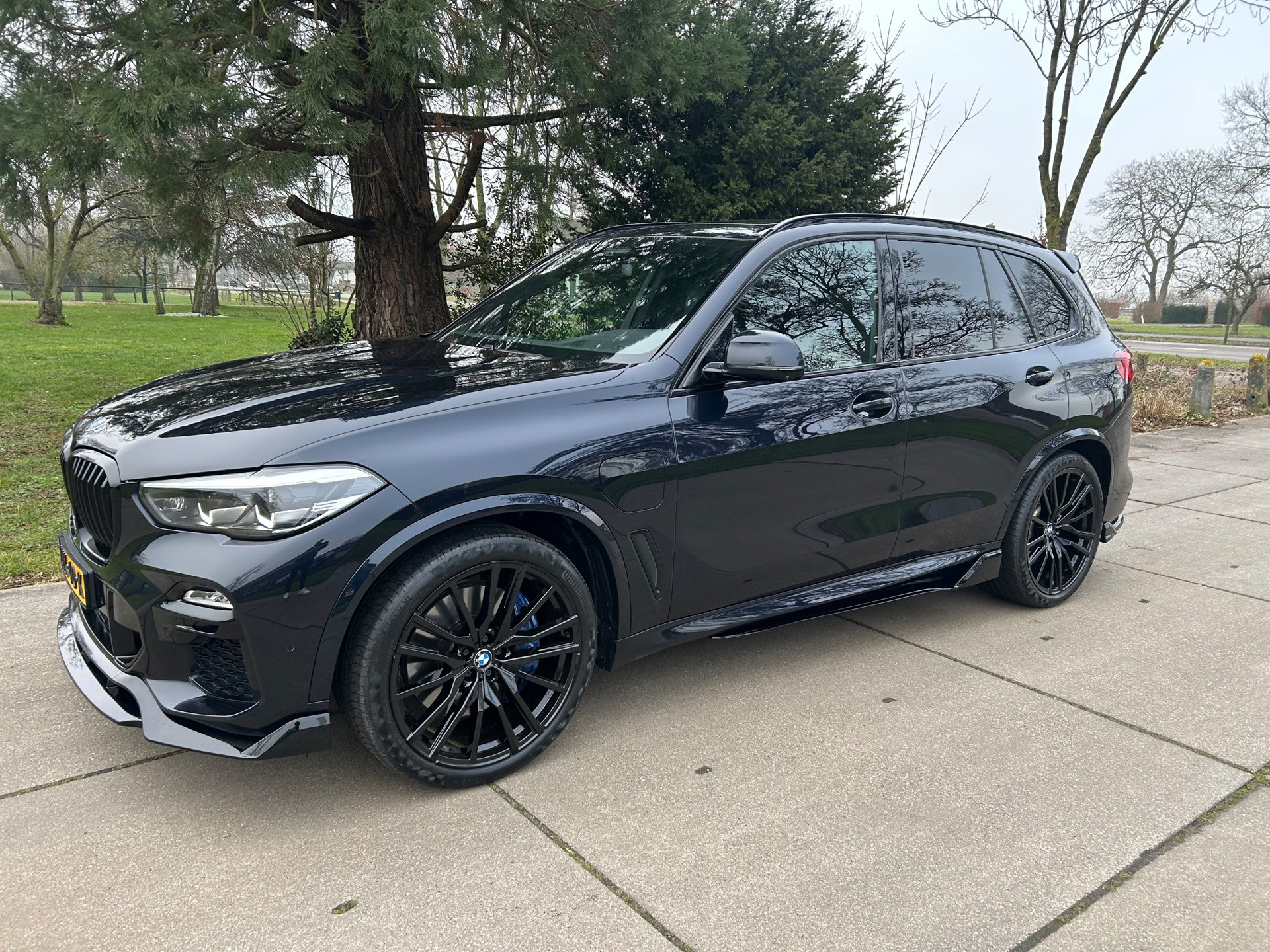 Foto van BMW X5 XDRIVE45E