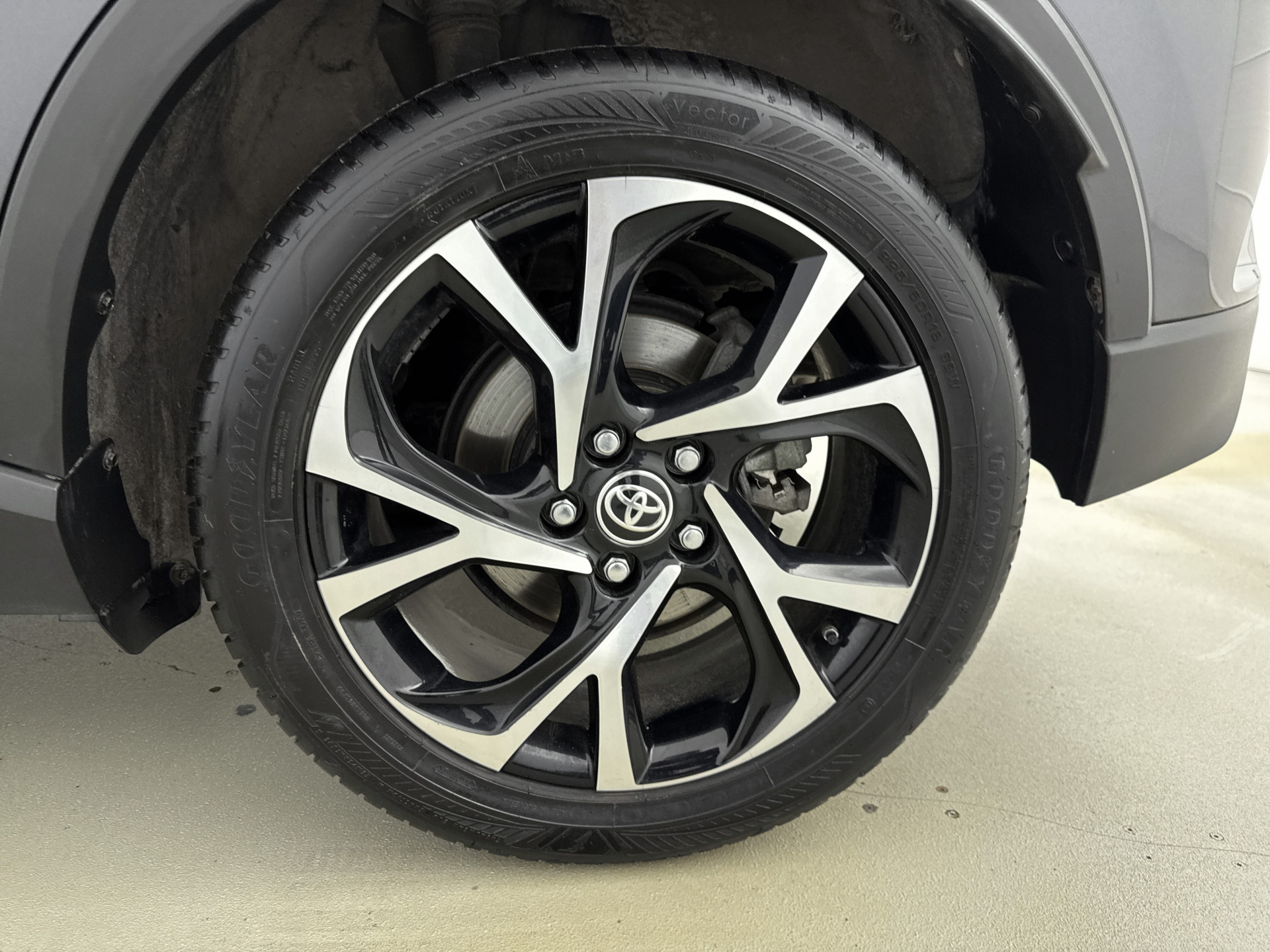 Foto van Toyota Toyota C-hr