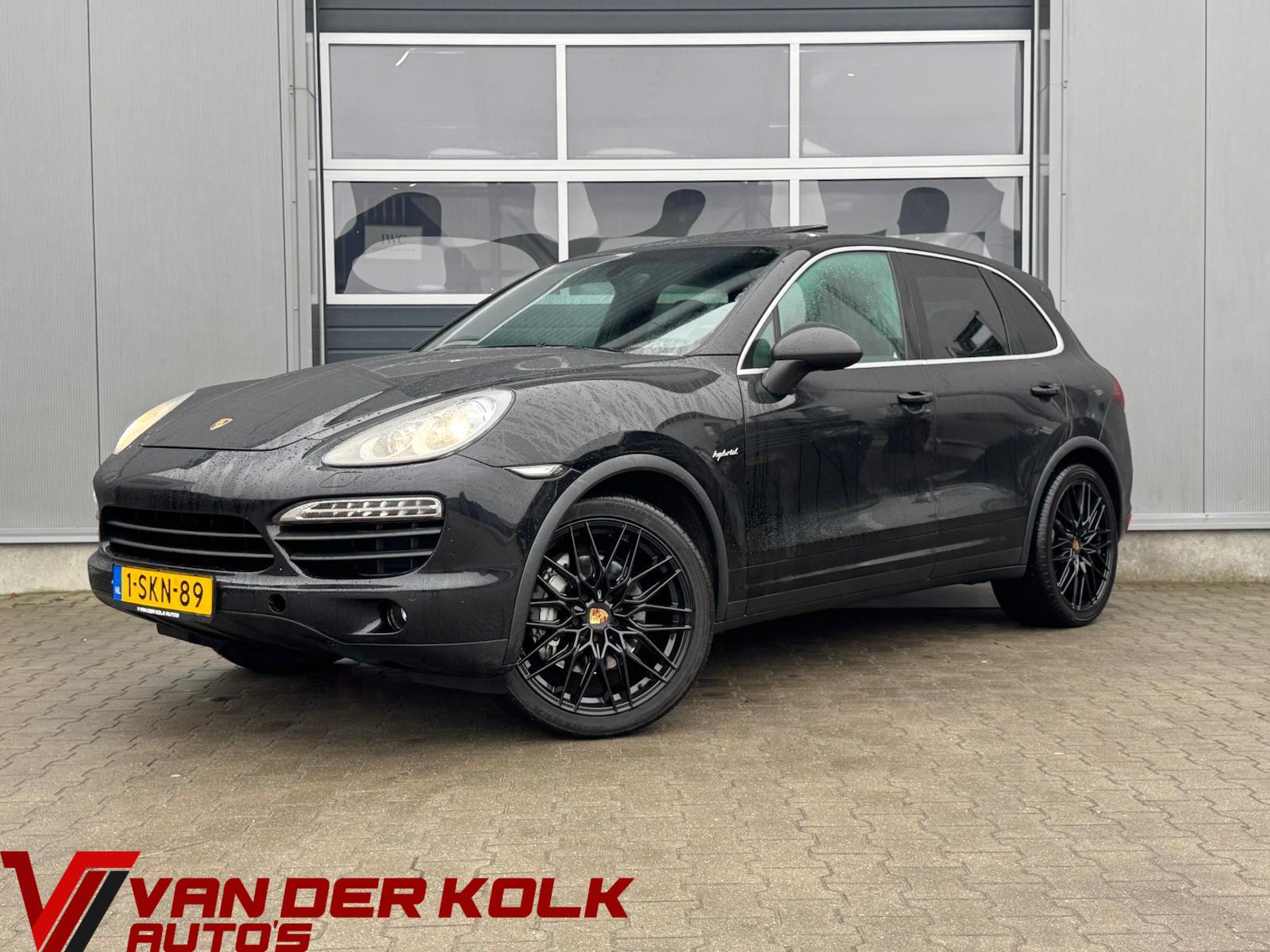 Foto van PORSCHE CAYENNE S HYBRID