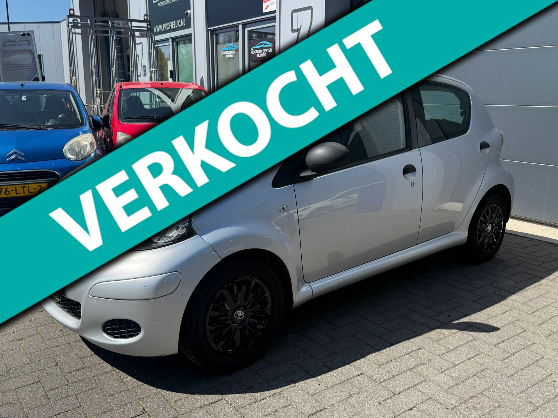 Toyota Toyota Aygo 1.0 5-DEURS | ZUINIG | APK 02-27 | NAP | 2009 - voorkant
