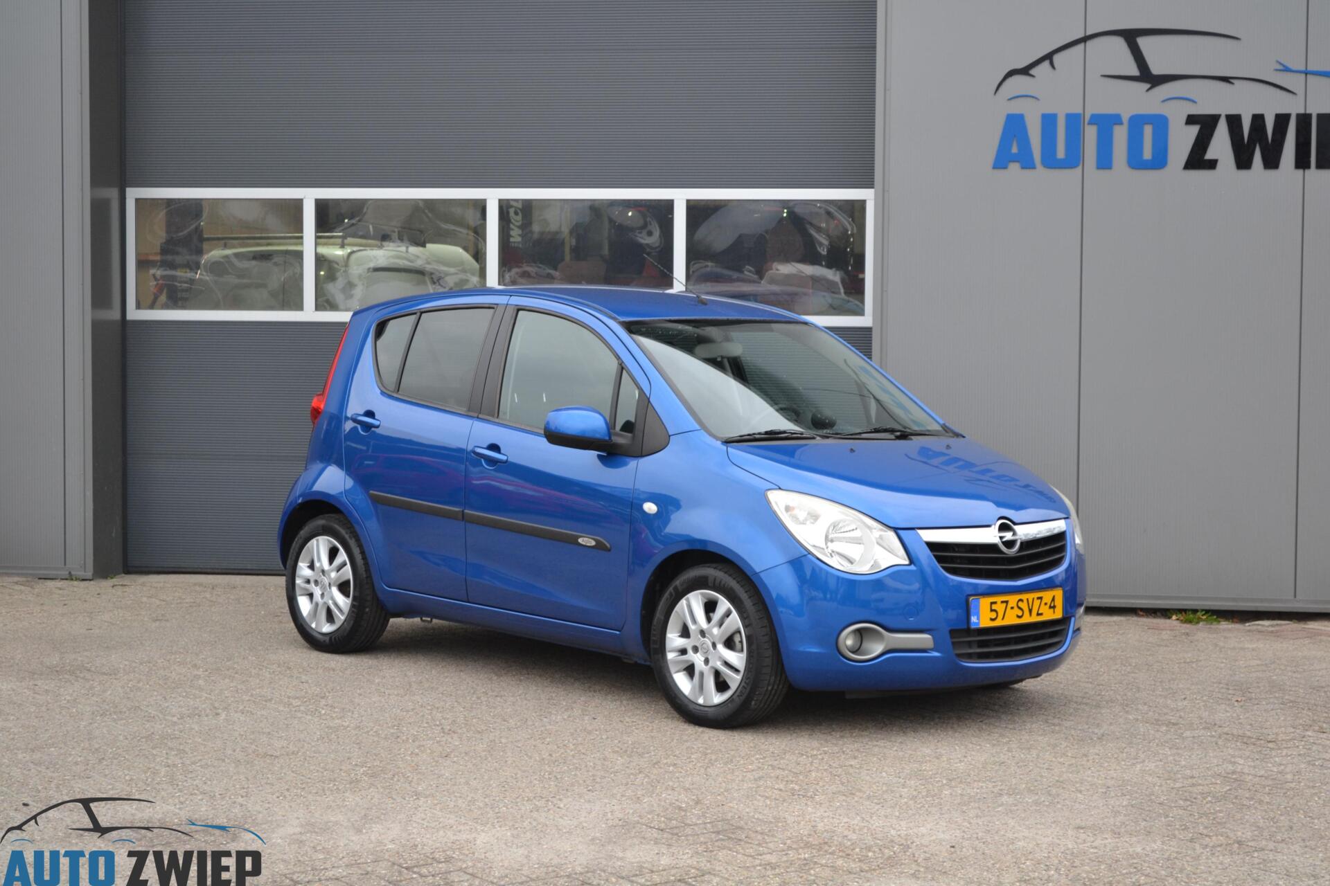 Opel Agila 1.0 Edition Airco 2011 - voorkant