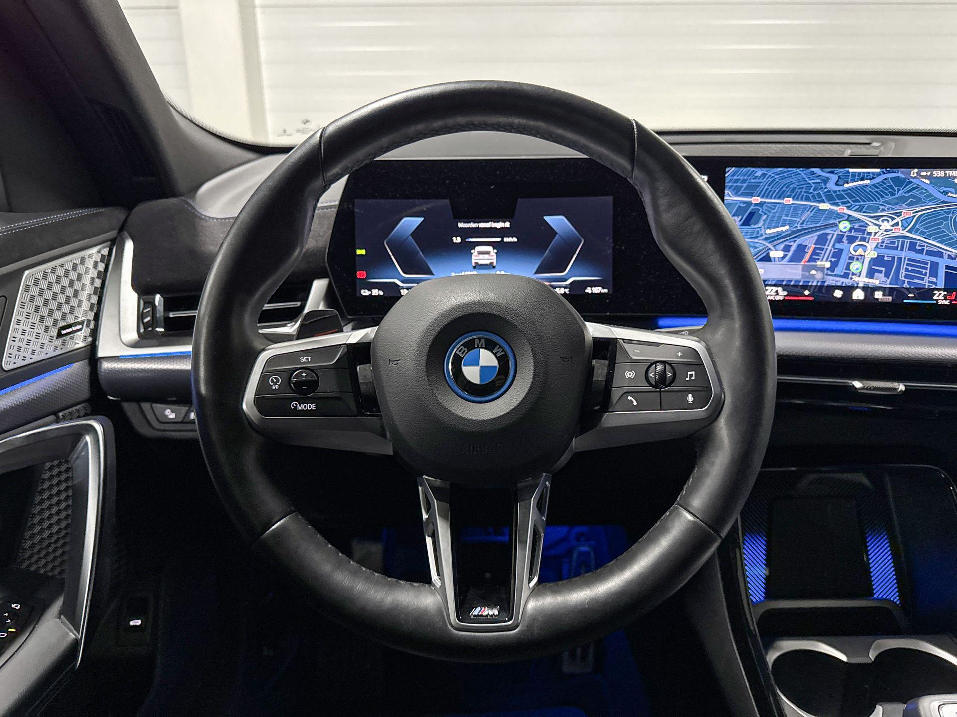 Foto van BMW Ix2 Xdrive30
