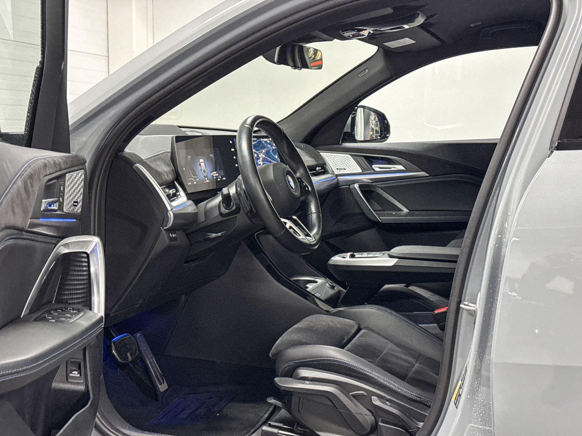 Foto van BMW Ix2 Xdrive30