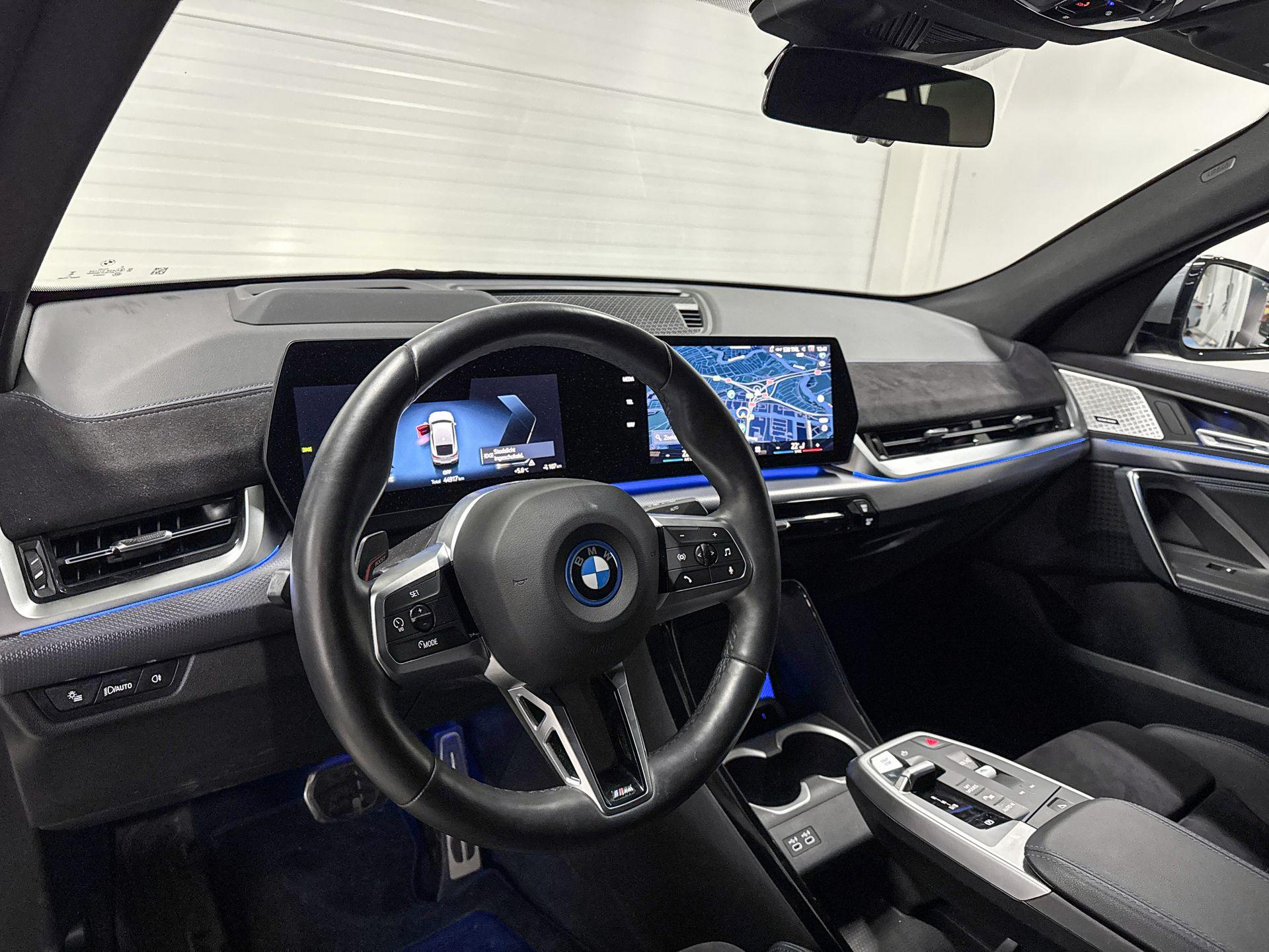 Foto van BMW Ix2 Xdrive30