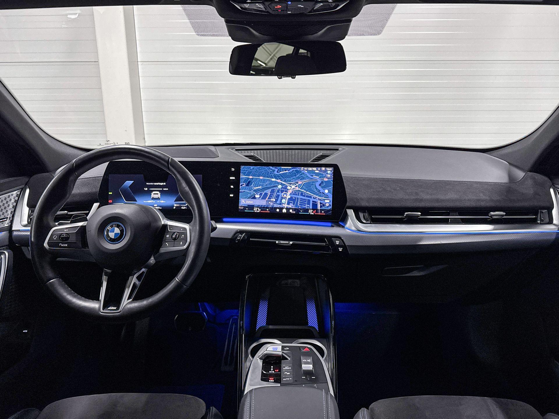 Foto van BMW Ix2 Xdrive30