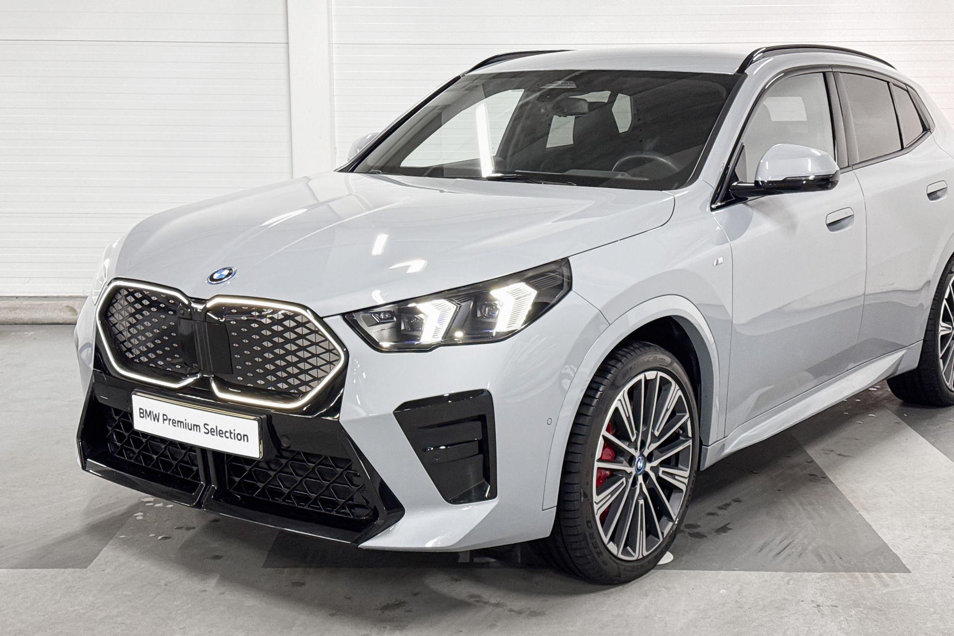 Foto van BMW Ix2 Xdrive30