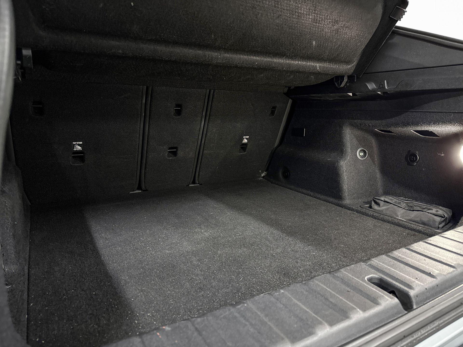 Foto van BMW Ix2 Xdrive30