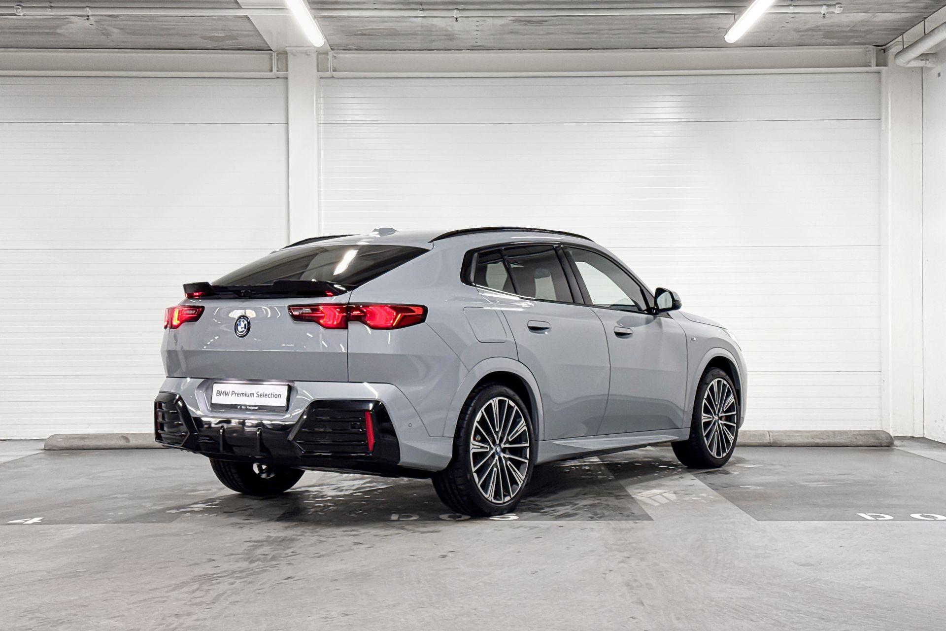 Foto van BMW Ix2 Xdrive30