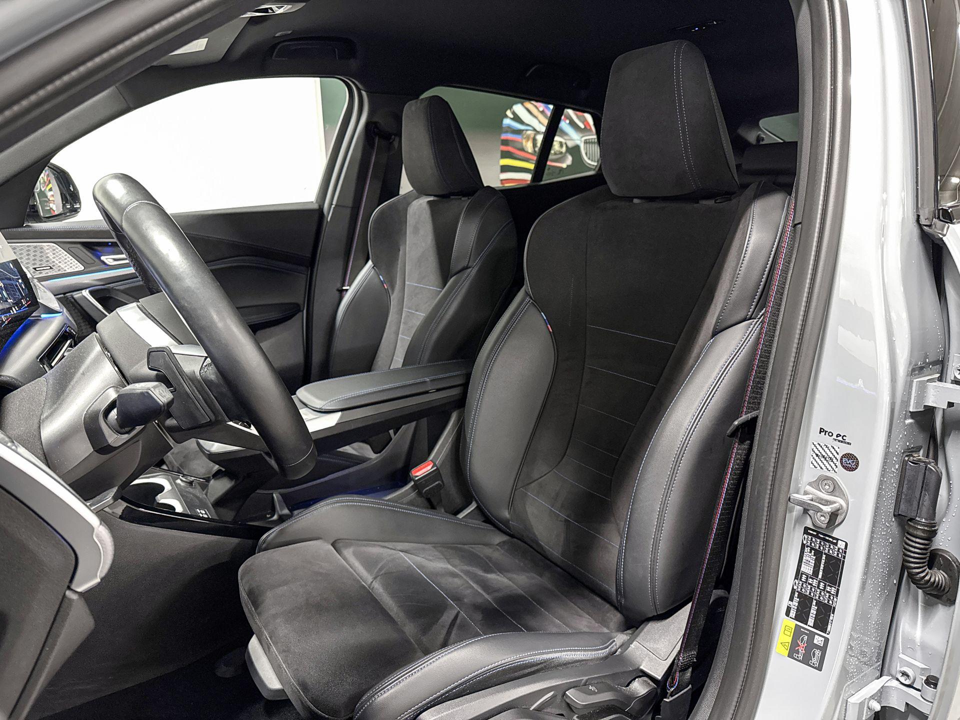 Foto van BMW Ix2 Xdrive30