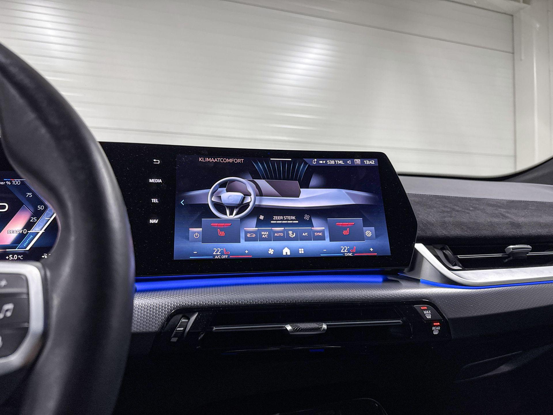 Foto van BMW Ix2 Xdrive30