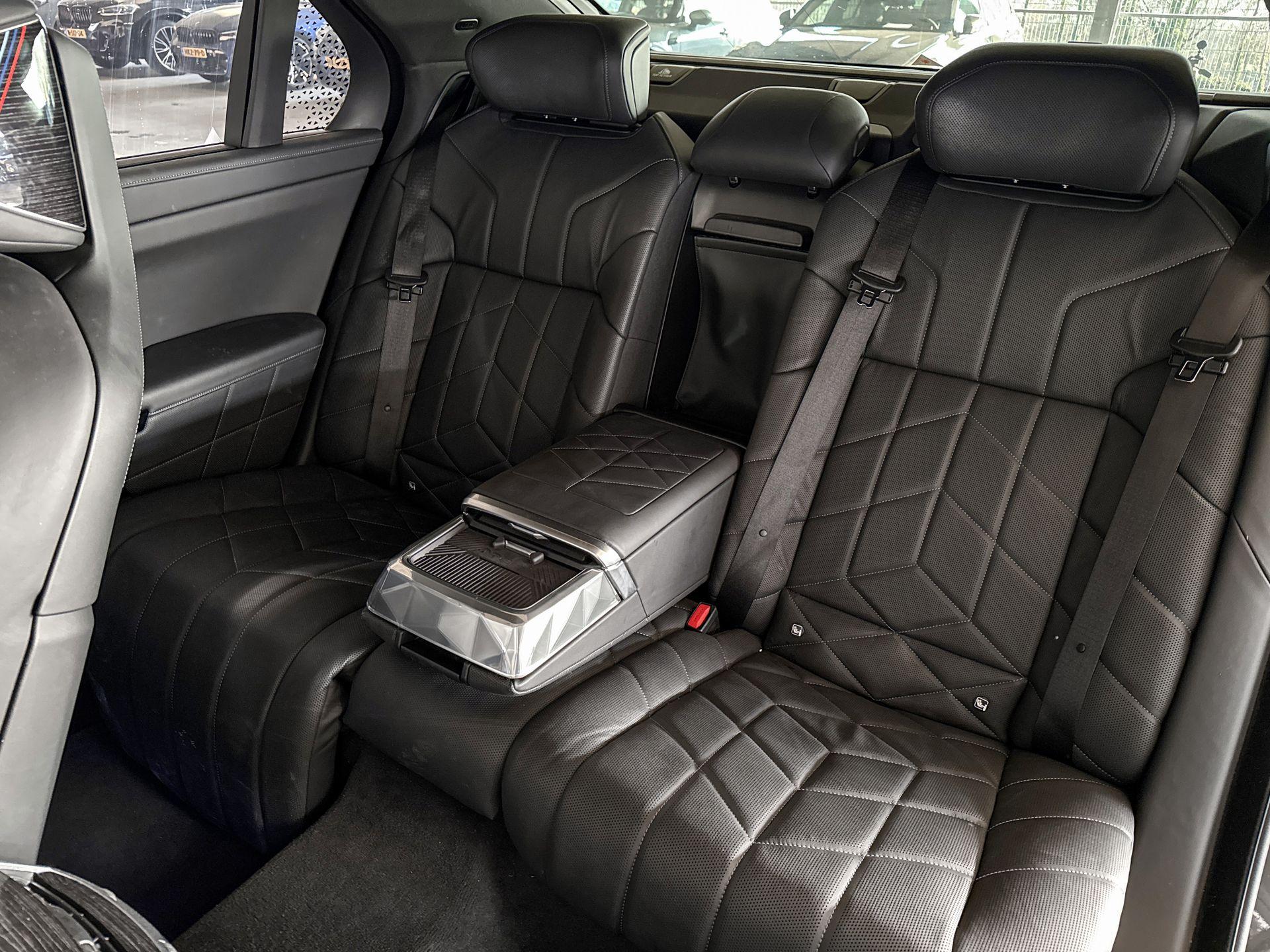 Foto van BMW 750e xDrive
