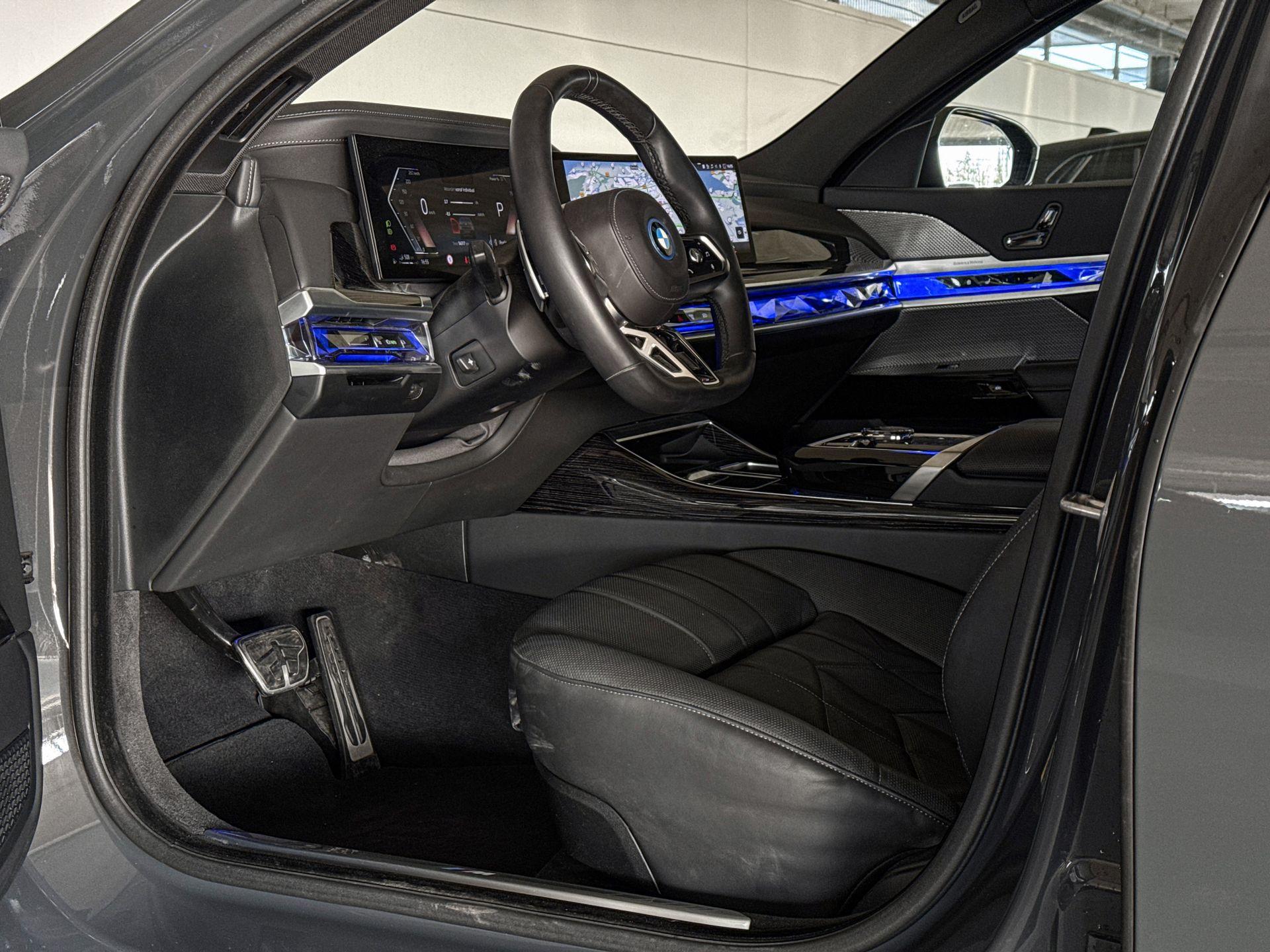 Foto van BMW 750e xDrive