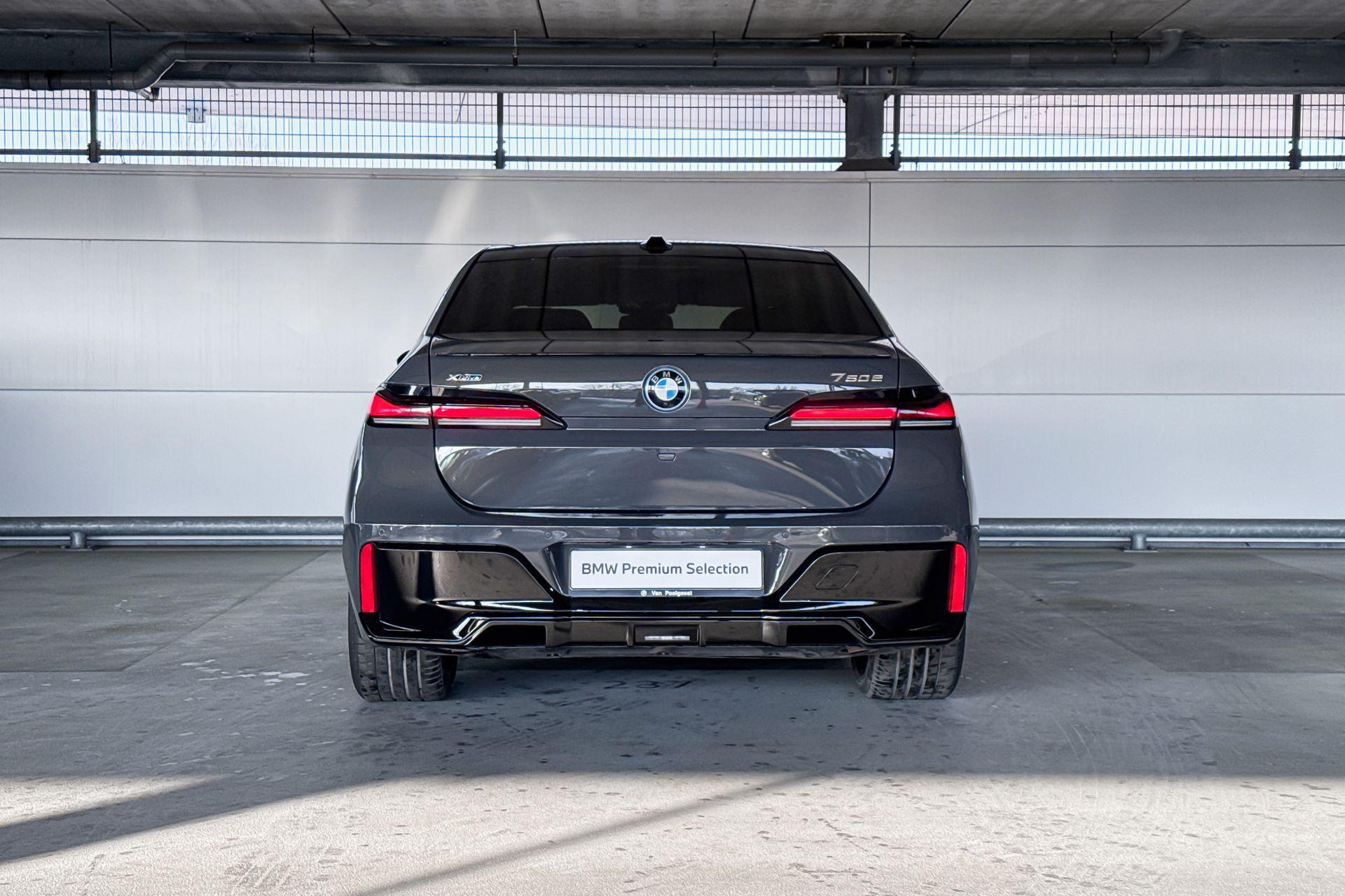 Foto van BMW 750e xDrive