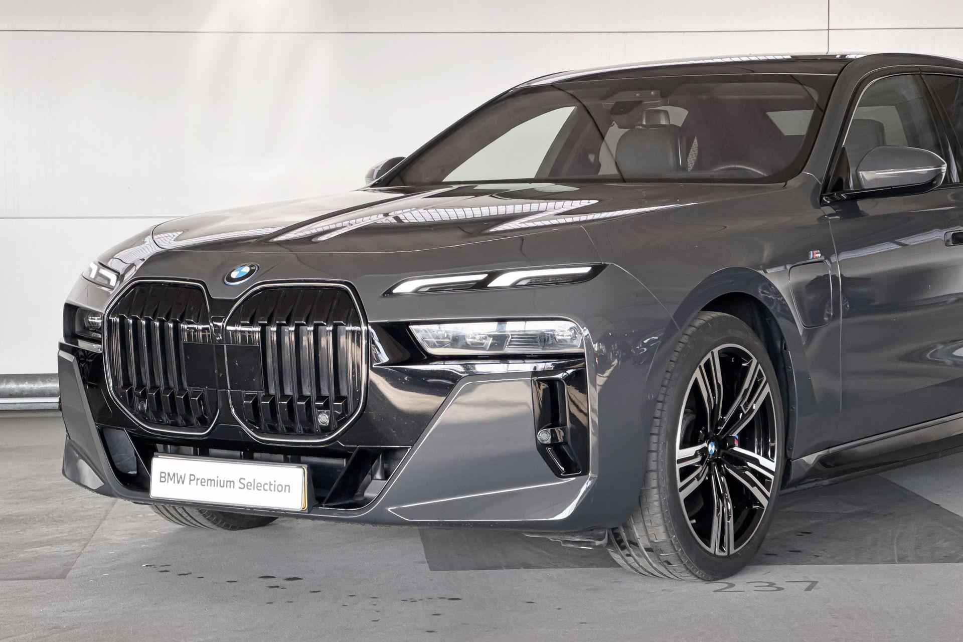 Foto van BMW 750e xDrive