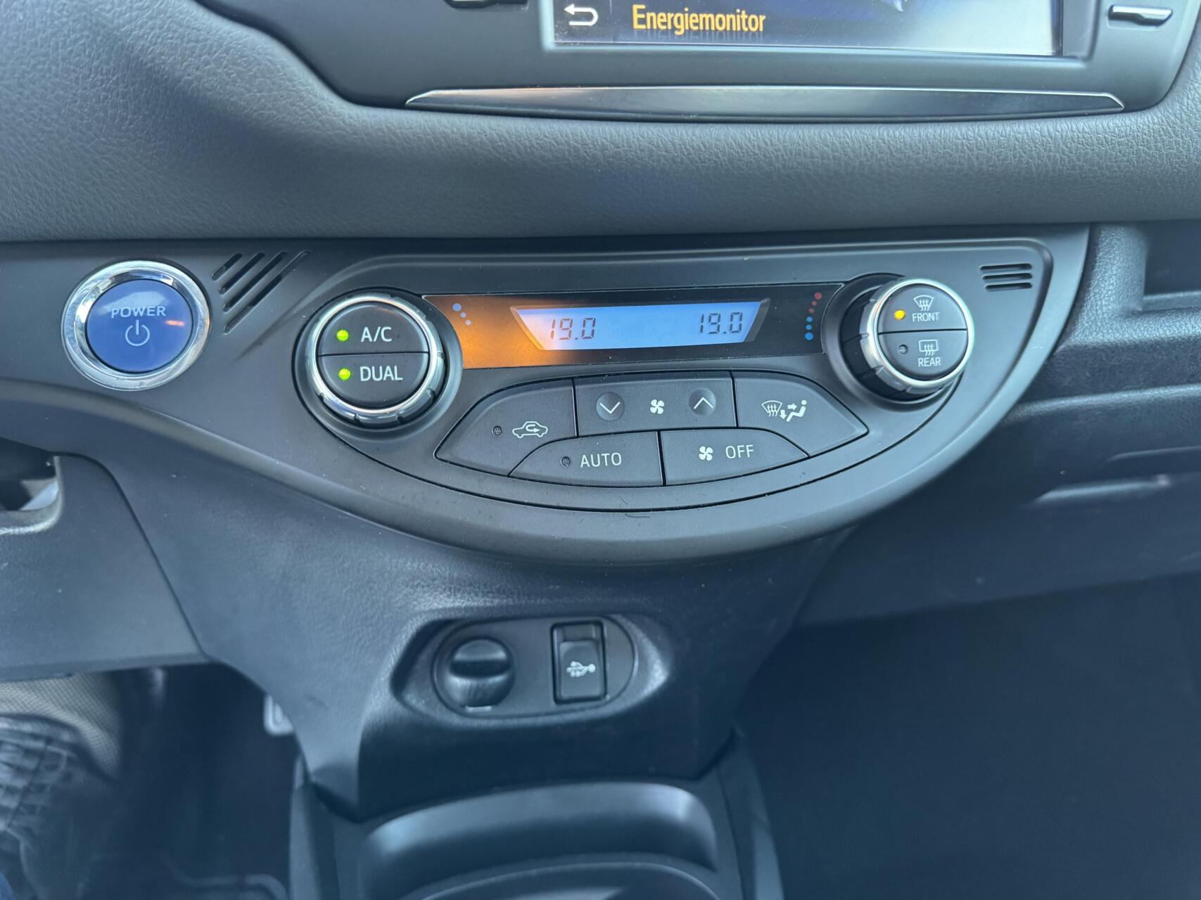 Foto van Toyota Toyota Yaris Hybrid
