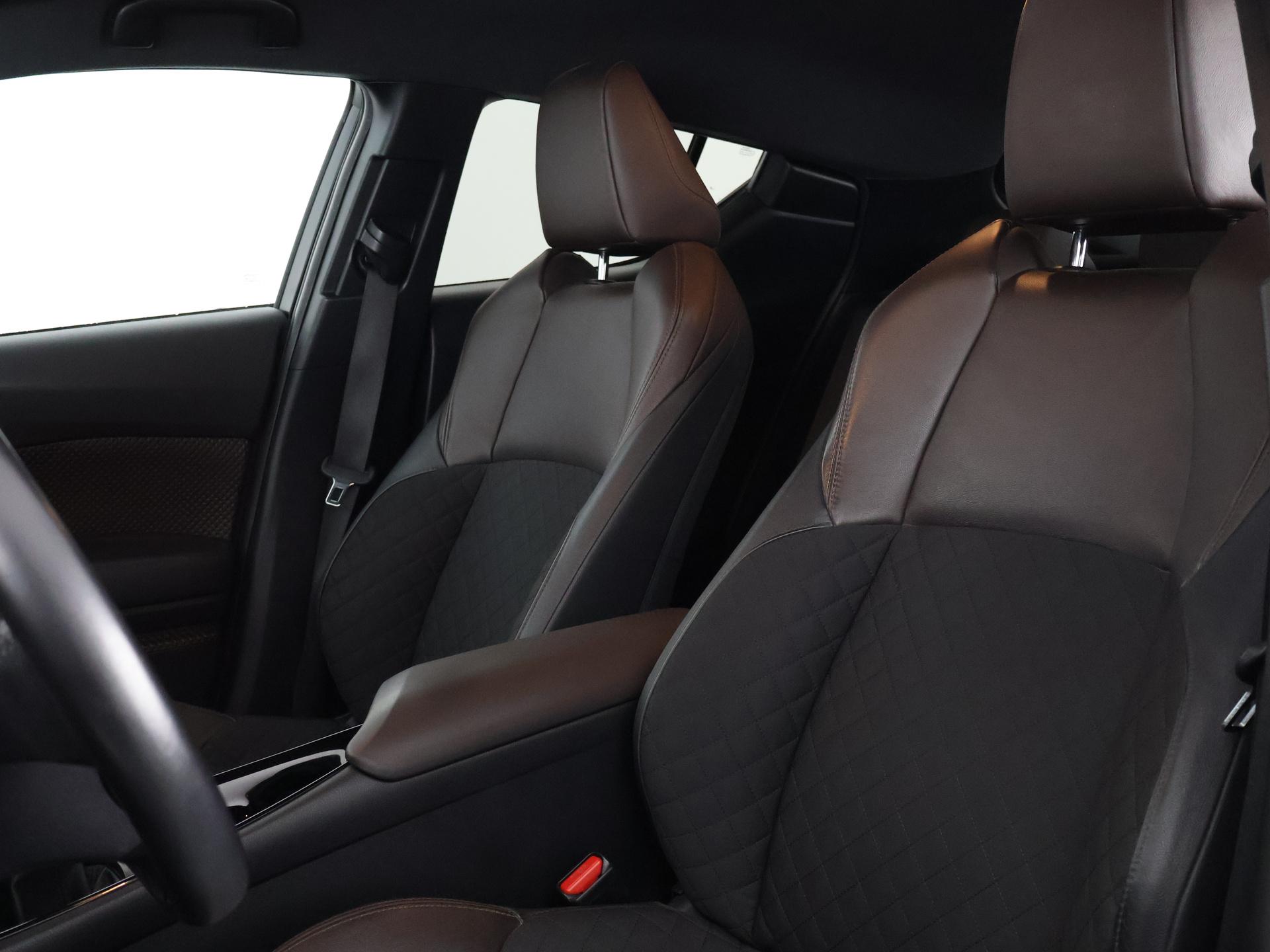 Foto van Toyota Toyota C-hr